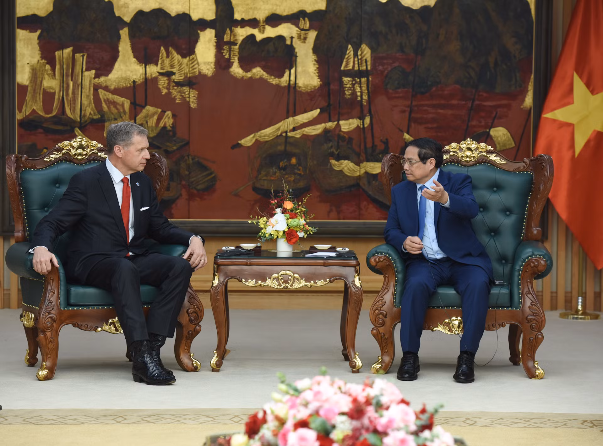 Thủ tướng Phạm Minh Chính tiếp ông Steven Kobos, Chủ tịch kiêm Giám đốc điều hành Tập đoàn Excelerate Energy (Hoa Kỳ).