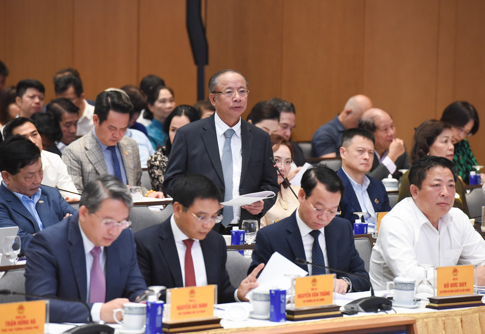 Ông Nguyễn Văn Thân, Chủ tịch Hiệp hội Doanh nghiệp nhỏ và vừa Việt Nam nêu các kiến nghị tại Tọa đàm.