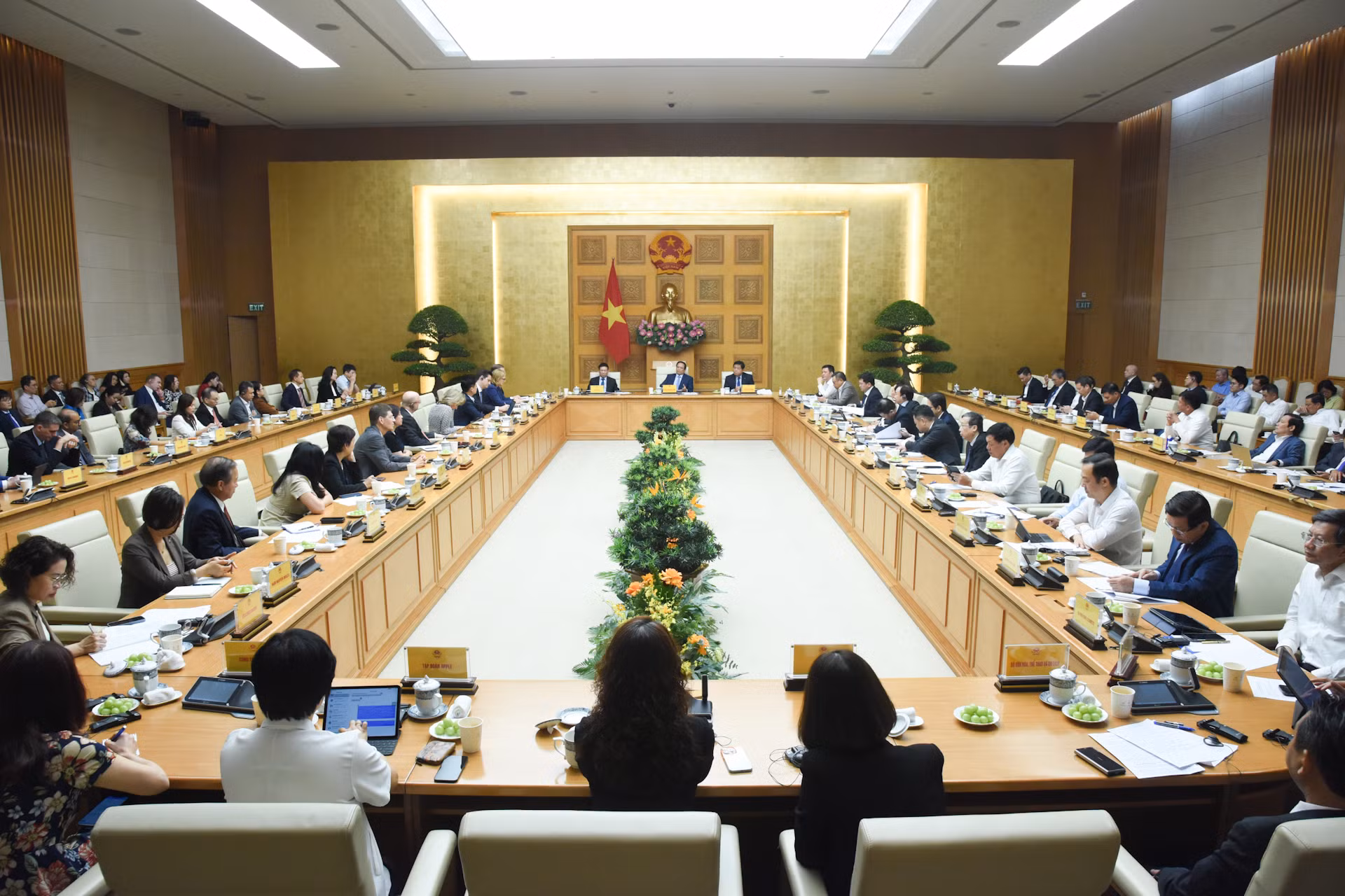 Thủ tướng Phạm Minh Chính chủ trì cuộc mặt đại diện các doanh nghiệp Hoa Kỳ.
