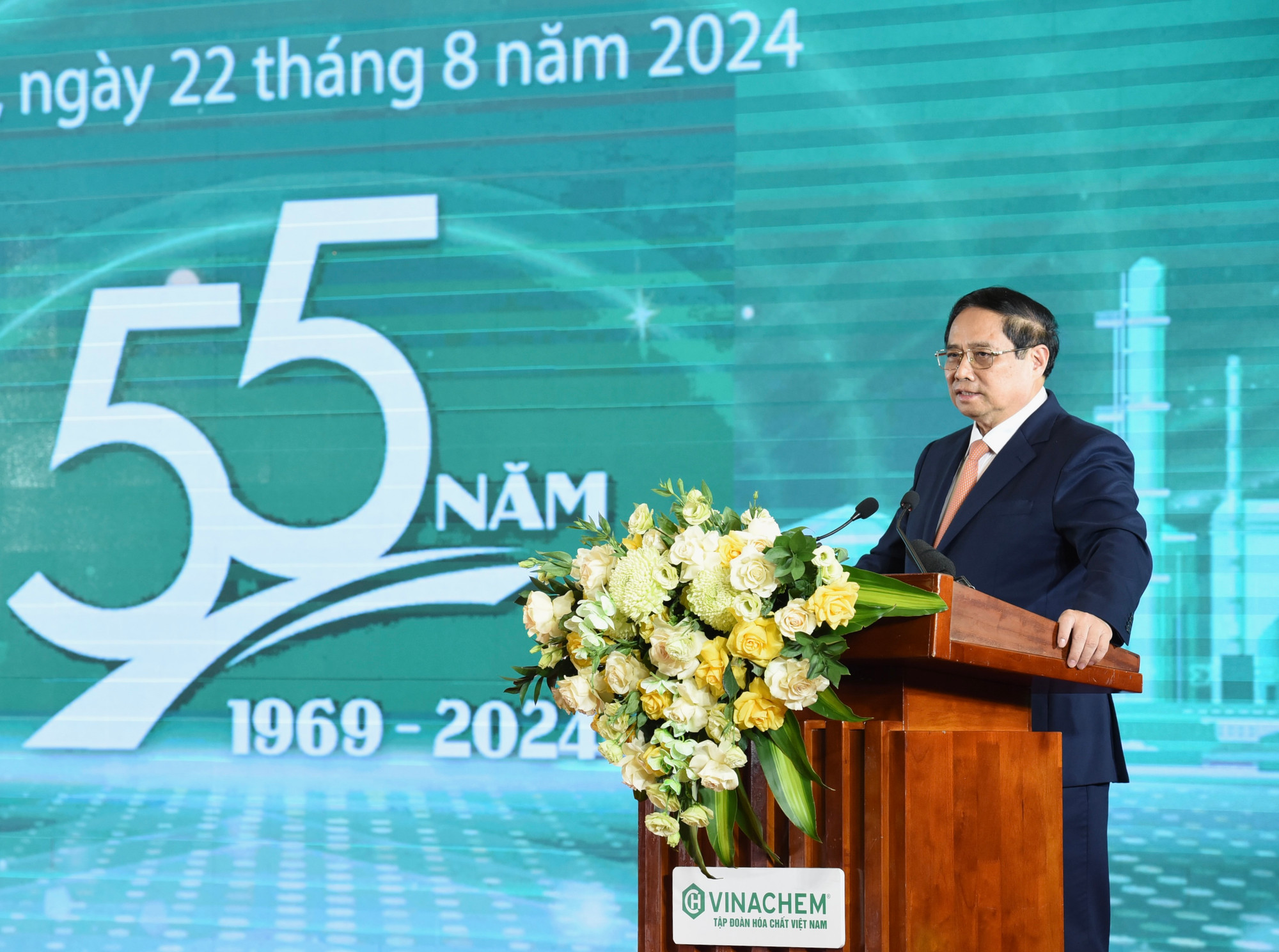 Thủ tướng Phạm Minh Chính phát biểu tại Lễ kỷ niệm 55 năm Ngày truyền thống ngành hóa chất Việt Nam. Thủ tướng Phạm Minh Chính phát biểu tại Lễ kỷ niệm 55 năm Ngày truyền thống ngành hóa chất Việt Nam.