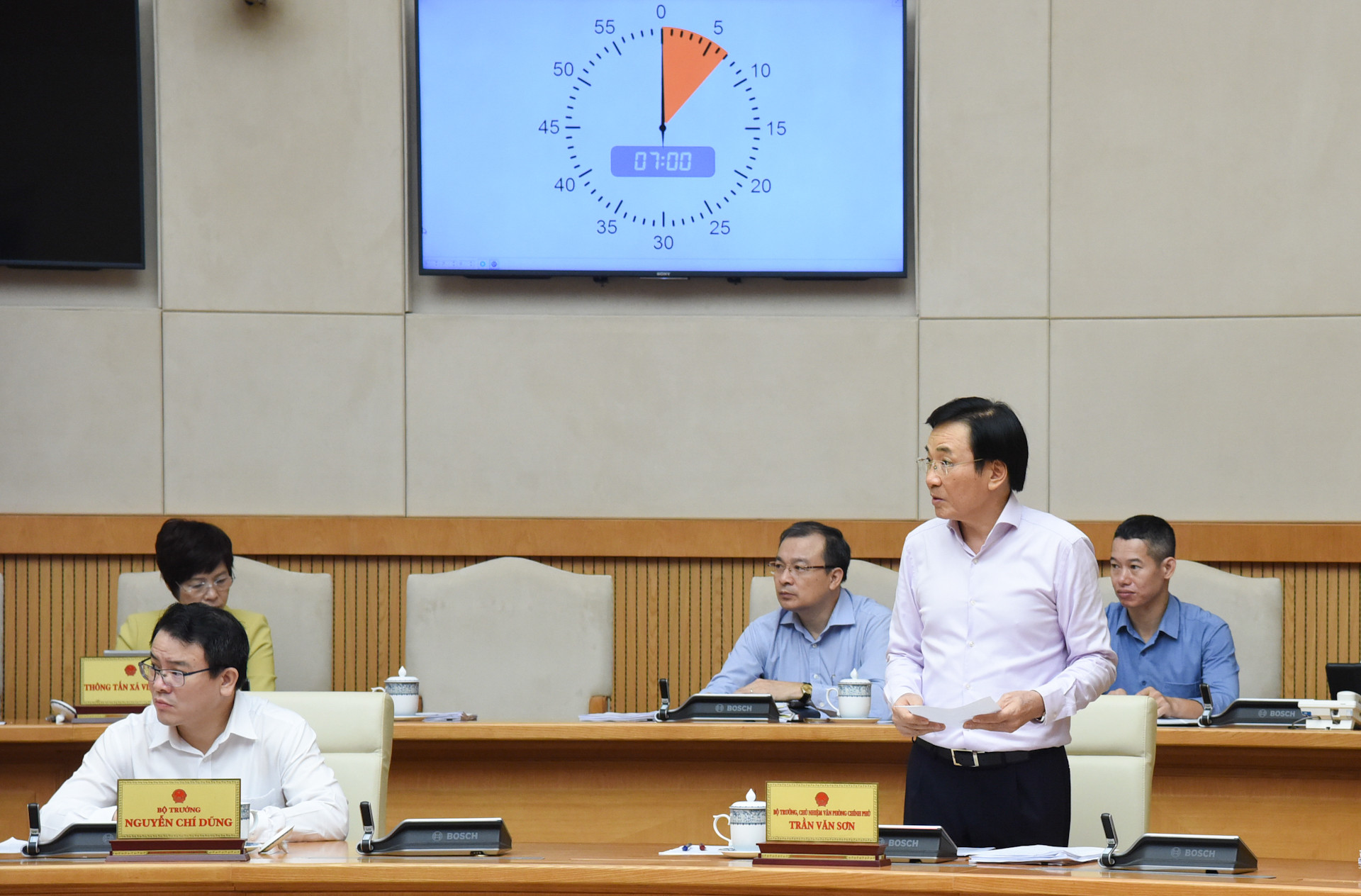 Bộ trưởng Chủ nhiệm Văn phòng Chính phủ Trần Văn Sơn phát biểu.