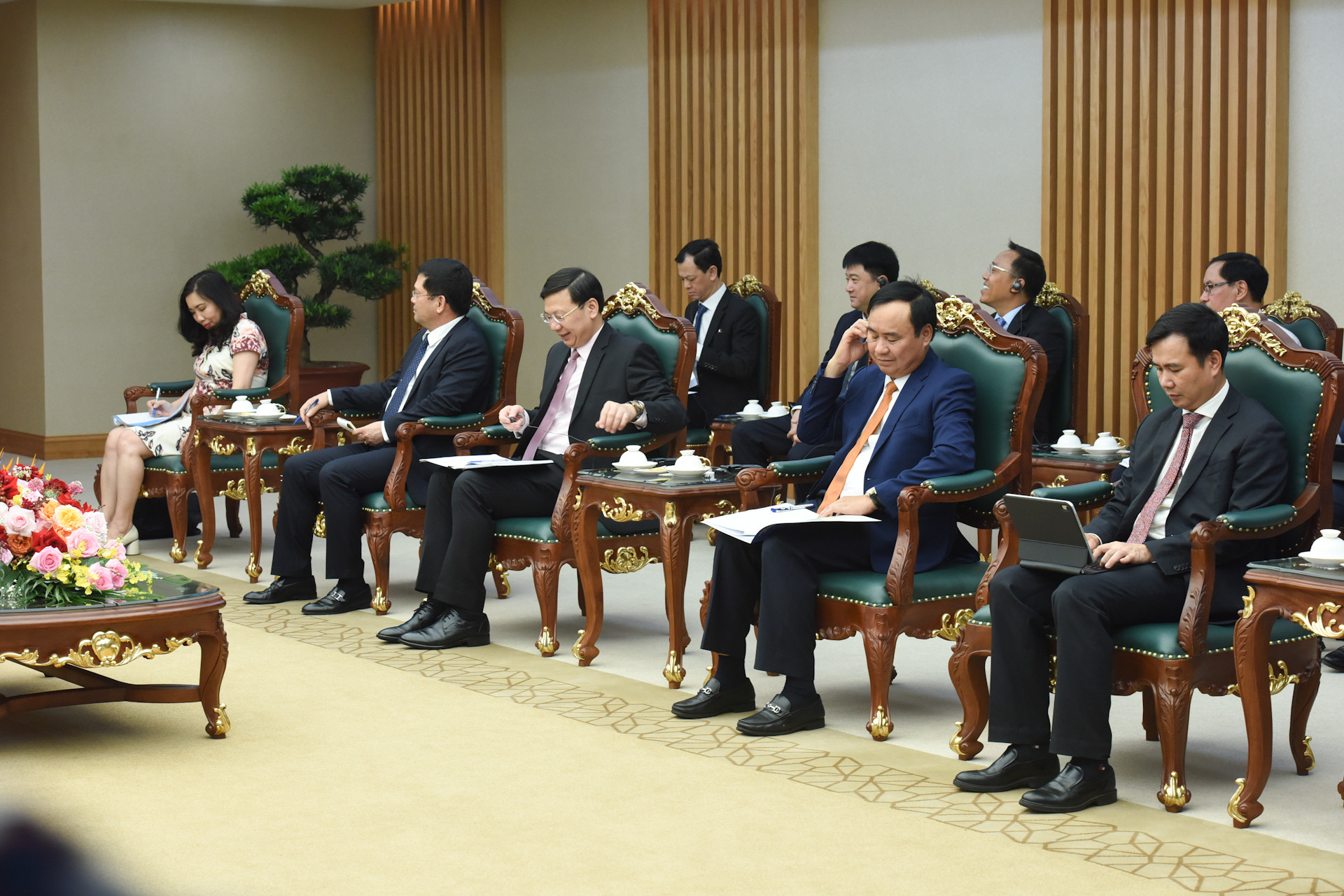 Đại diện lãnh đạo các bộ, ban, ngành của Chính phủ Việt Nam cùng tham dự buổi tiếp.