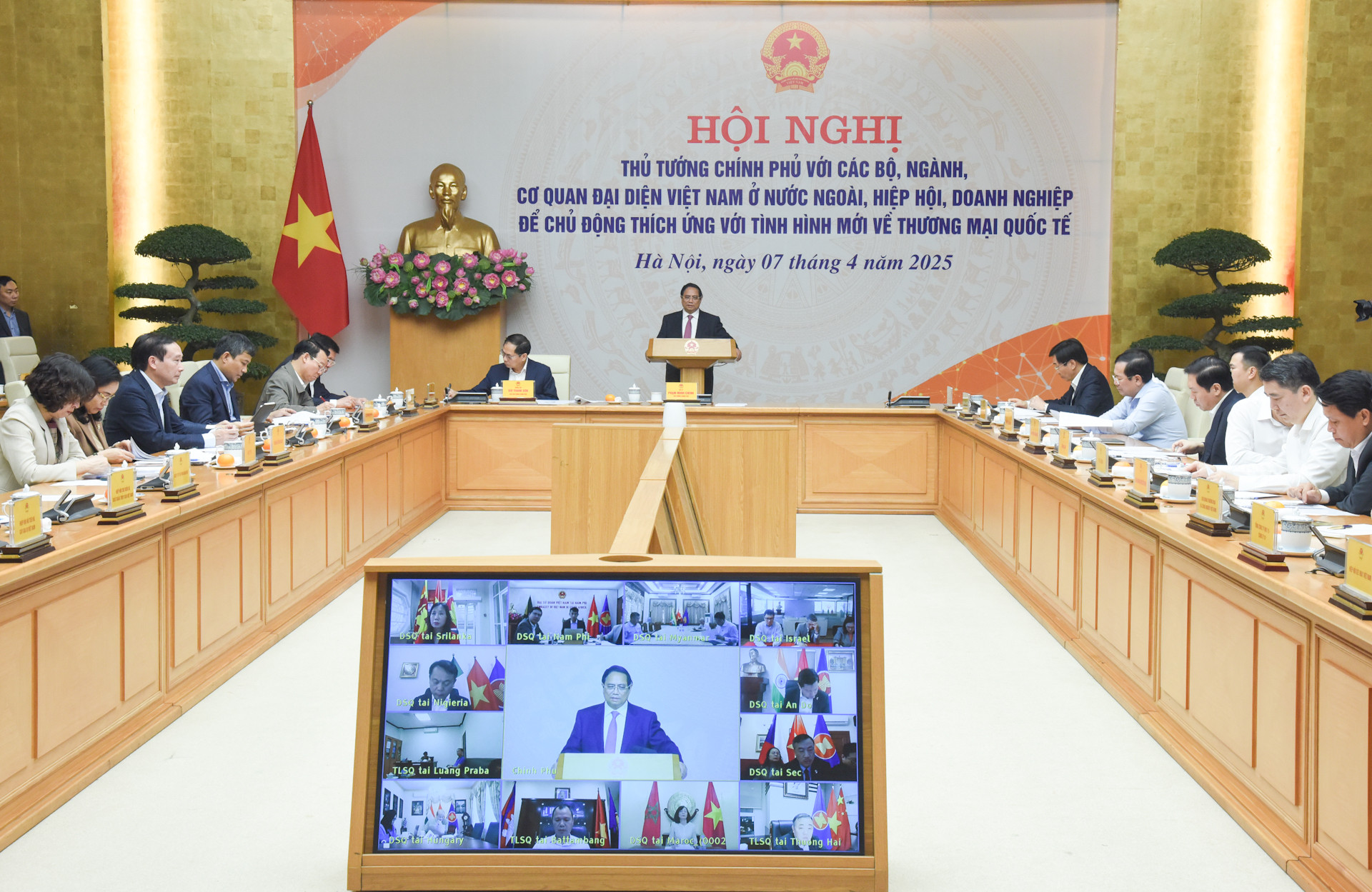 Thủ tướng Phạm Minh Chính phát biểu chỉ đạo Hội nghị về thương mại quốc tế.