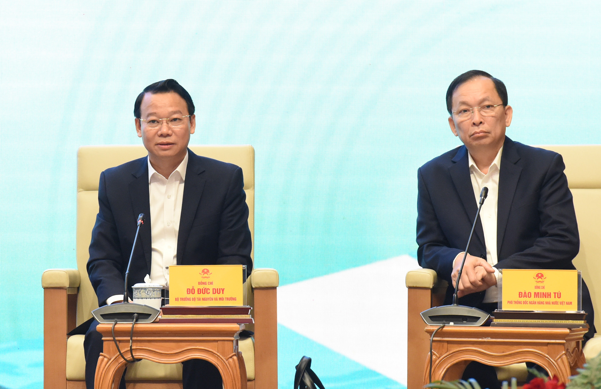 Bộ trưởng Tài nguyên và Môi trường Đỗ Đức Duy trả lời câu hỏi của các đại biểu.