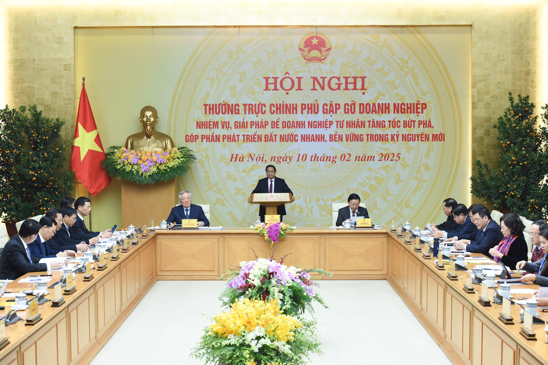 Hội nghị Thường trực Chính phủ gặp gỡ doanh nghiệp.