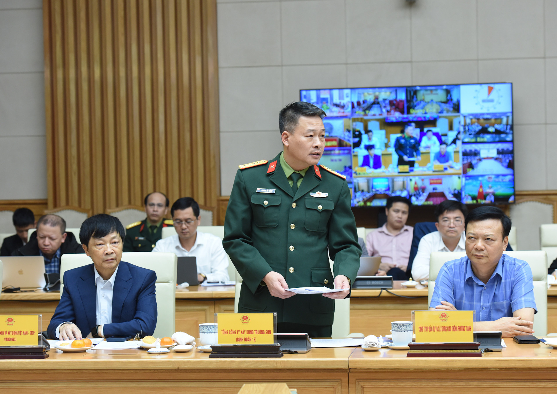 Đại diện lãnh đạo Tổng công ty Xây dựng Trường Sơn phát biểu. Đại diện lãnh đạo Tổng công ty Xây dựng Trường Sơn phát biểu.