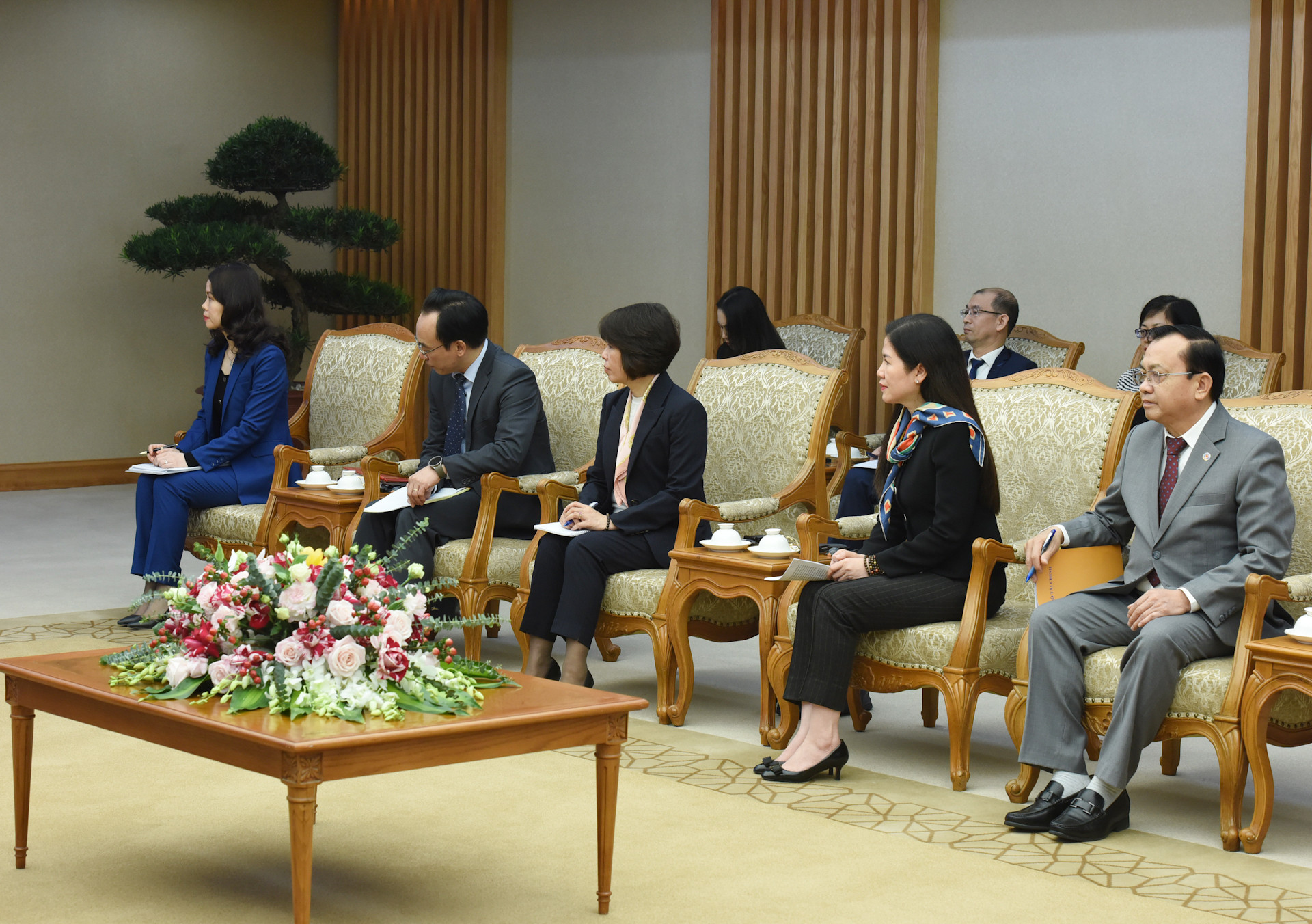 Đại diện lãnh đạo các bộ, ngành của Việt Nam dự buổi tiếp.