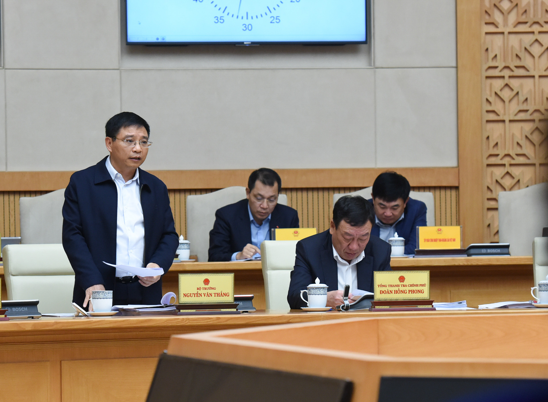 Bộ trưởng Tài Chính Nguyễn Văn Thắng phát biểu.