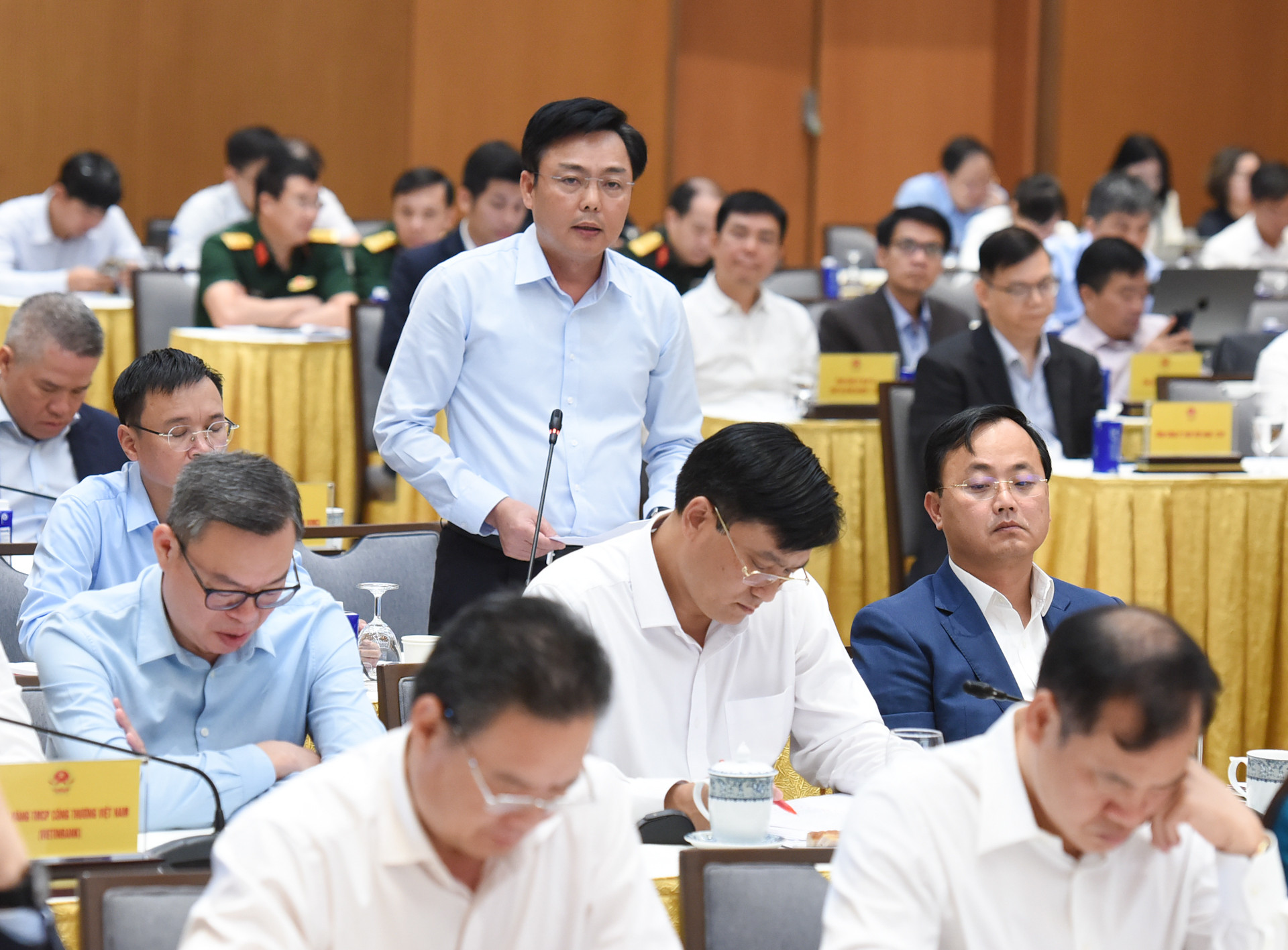 Tổng Giám đốc Tổng công ty Đường sắt Việt Nam Hoàng Gia Khánh phát biểu. Tổng Giám đốc Tổng công ty Đường sắt Việt Nam Hoàng Gia Khánh phát biểu.