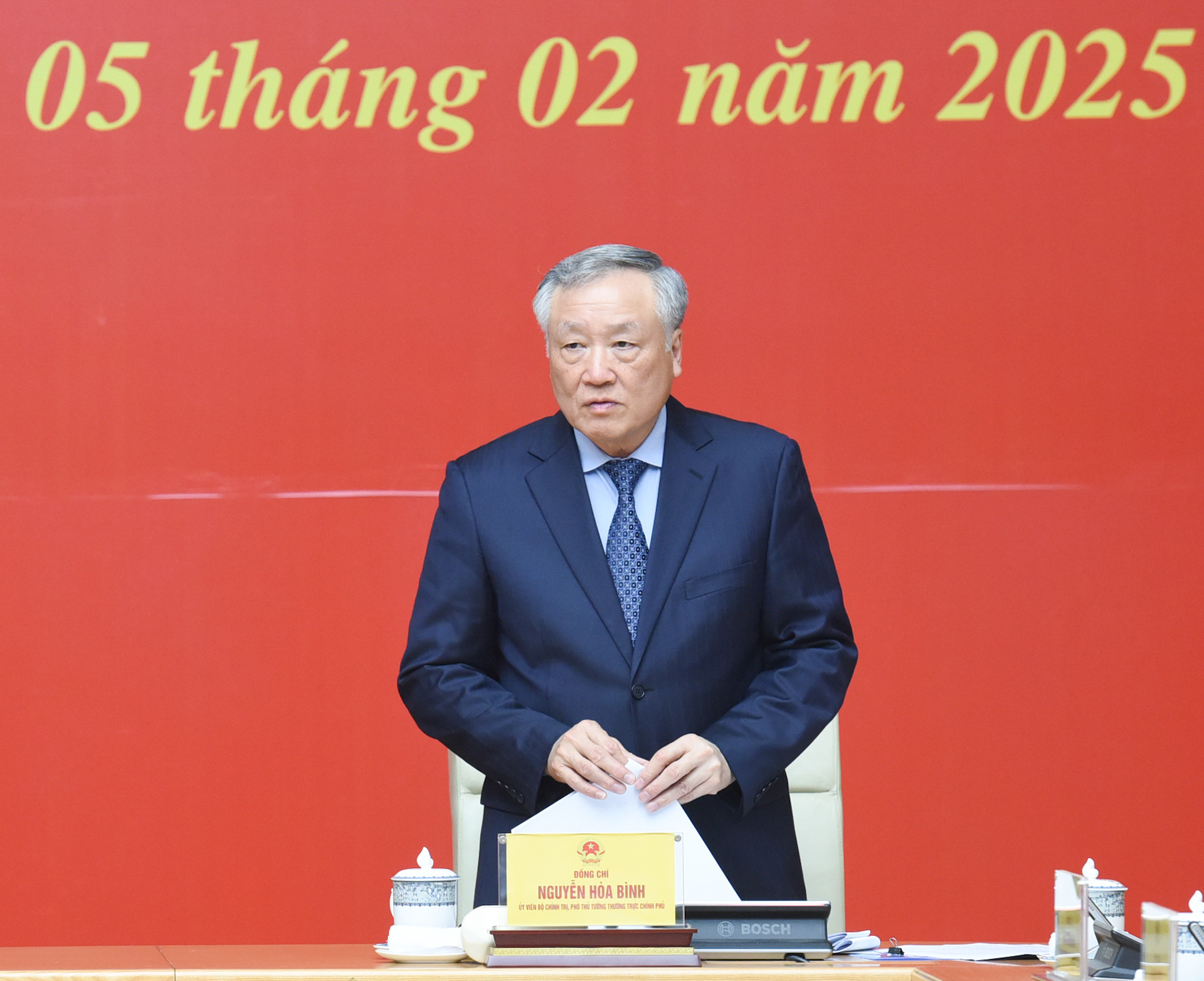 Phó Thủ tướng Thường trực Nguyễn Hòa Bình phát biểu tại hội nghị.