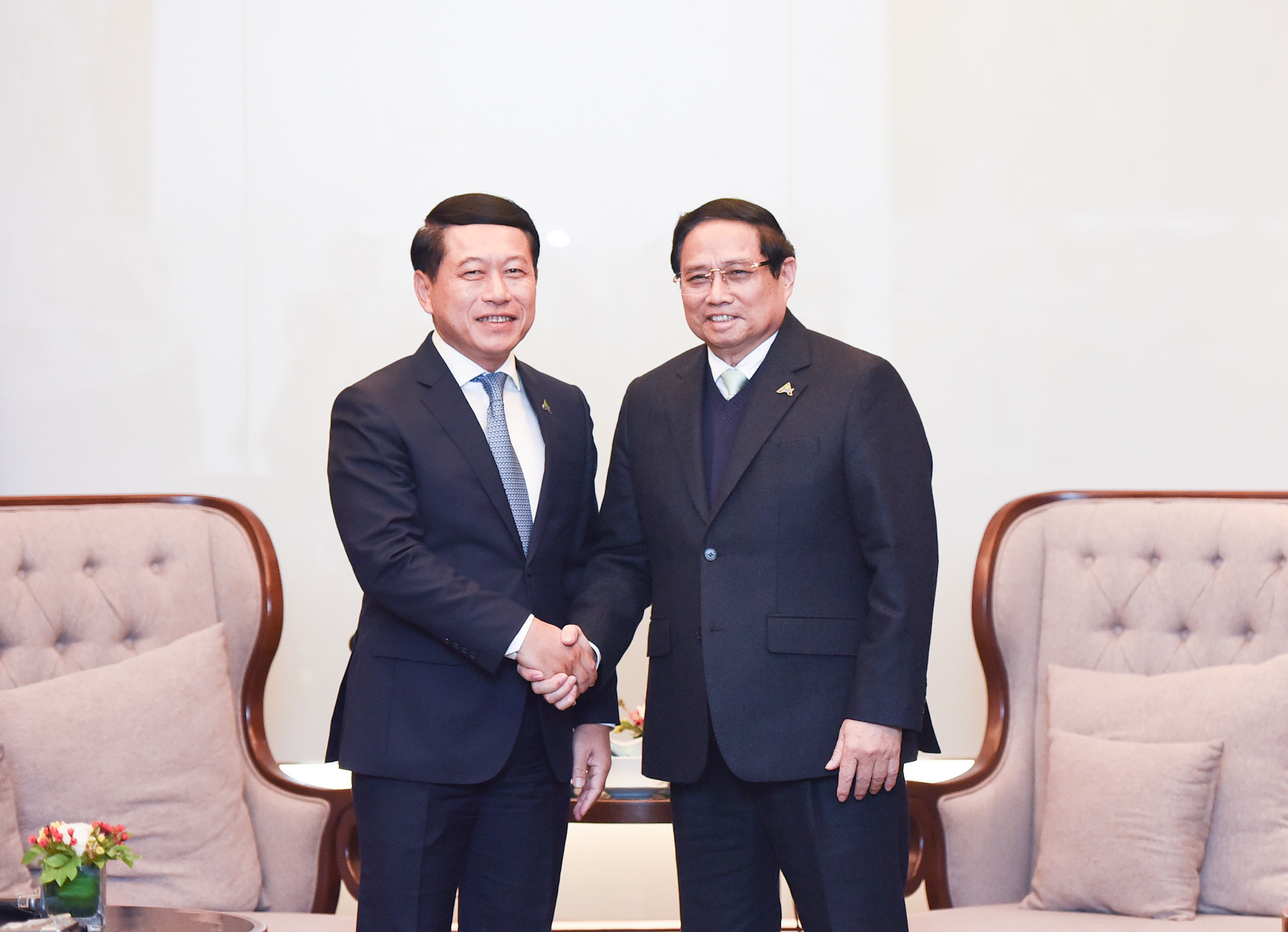 Thủ tướng Phạm Minh Chính tiếp Phó Thủ tướng Lào Saleumxay Kommasith.