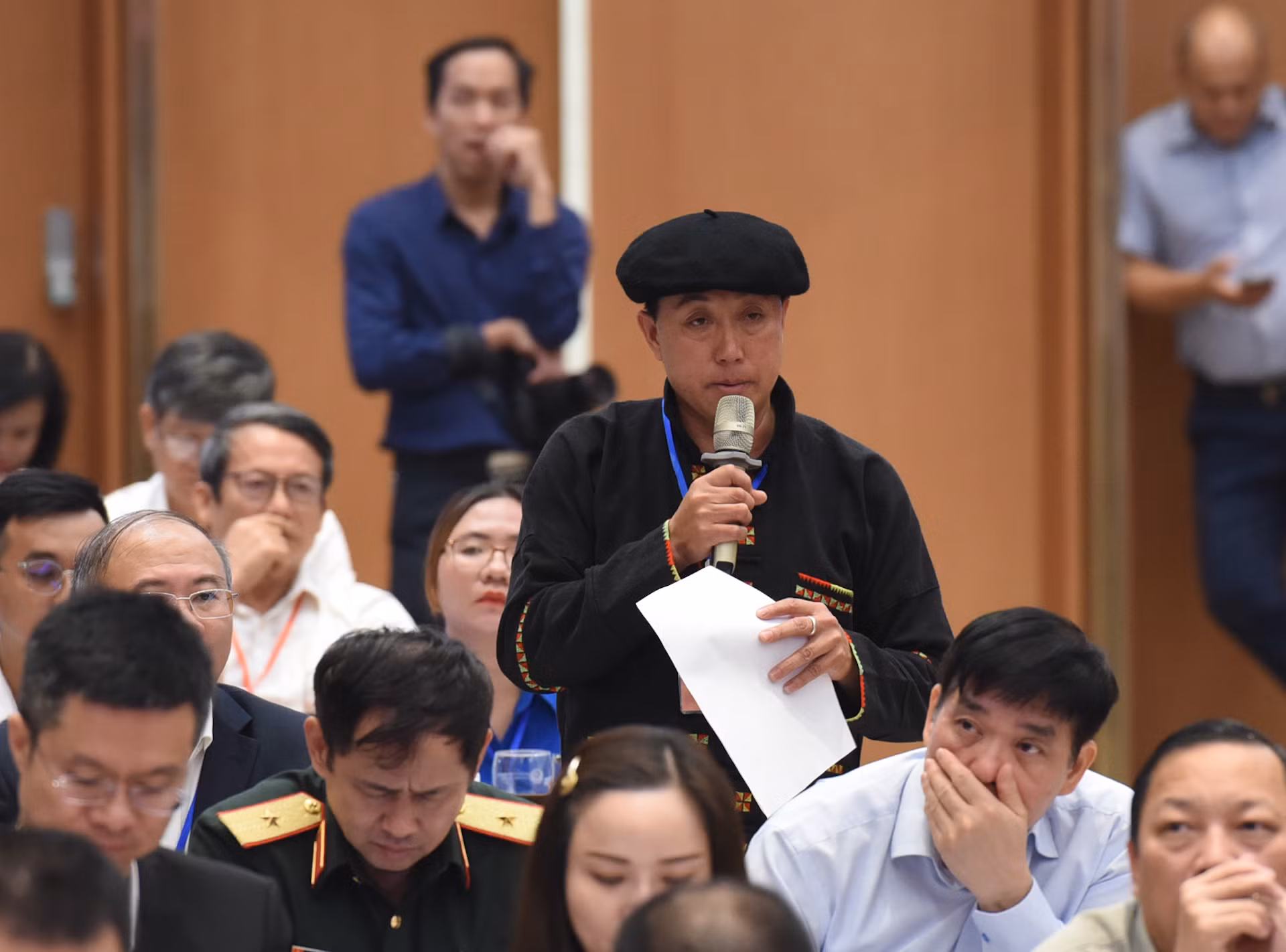 Anh Sình Dỉ Gai, Trưởng thôn Lô Lô Chải (xã Lũng Cú, huyện Đồng Văn, tỉnh Hà Giang), thành viên tổ công nghệ số cộng đồng phát biểu.