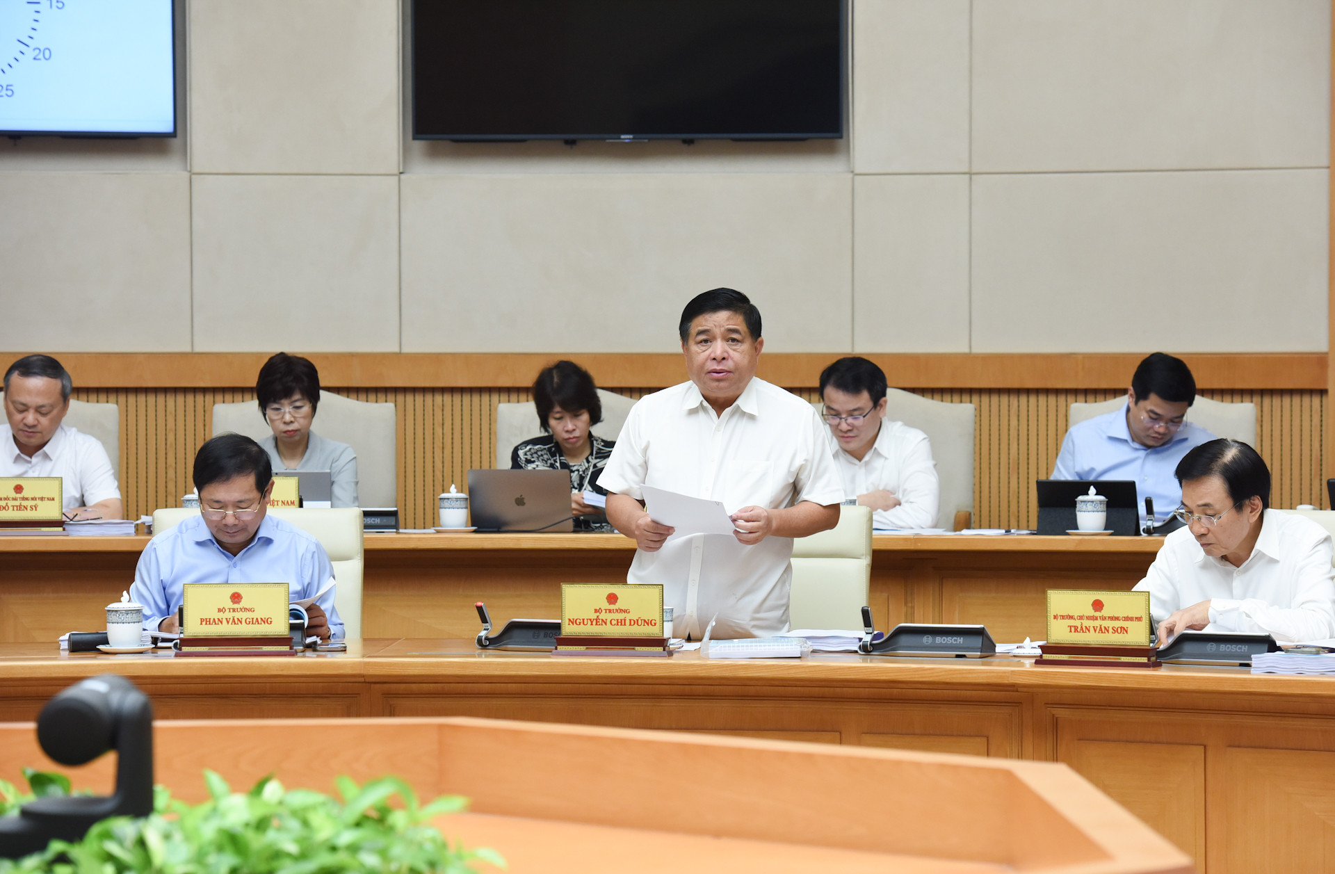 Bộ trưởng Kế hoạch và Đầu tư Nguyễn Chí Dũng phát biểu.