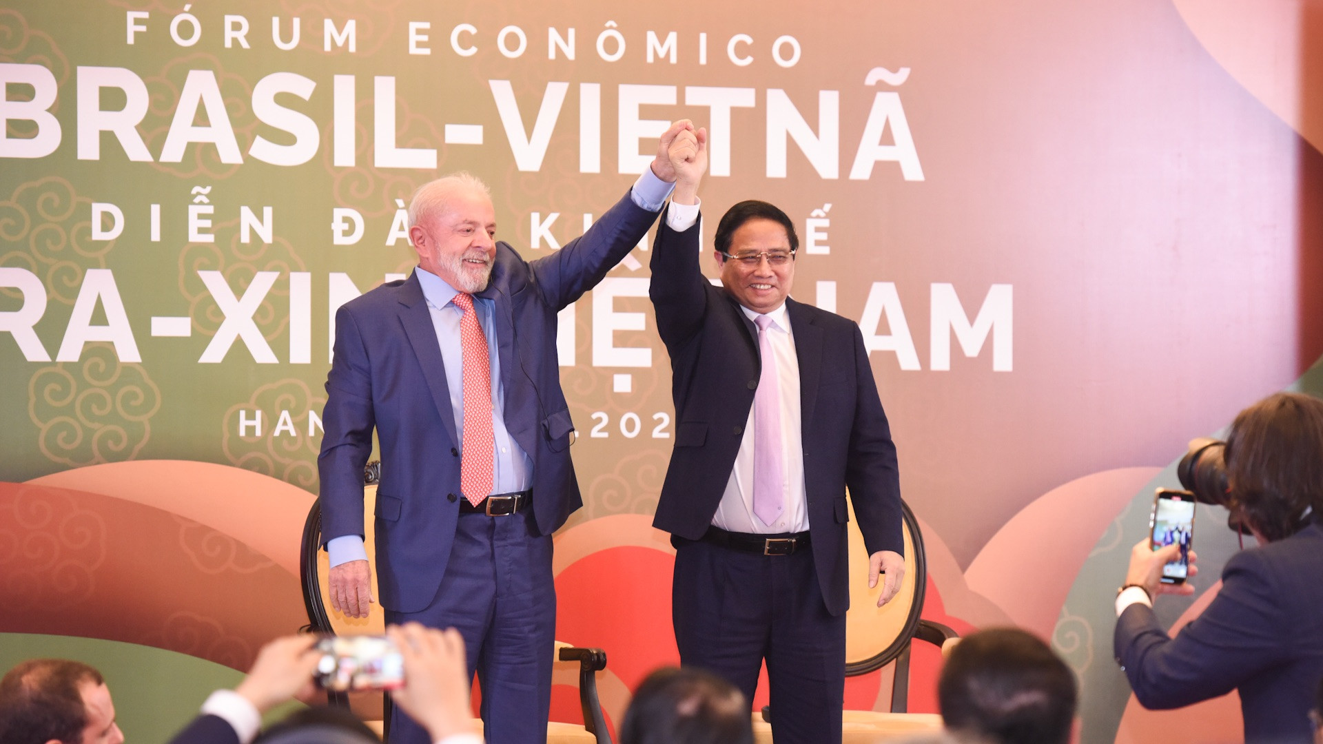 Thủ tướng Phạm Minh Chính và Tổng thống Brazil Luiz Inácio Lula da Silva tham dự Diễn đàn kinh tế Việt Nam-Brazil.