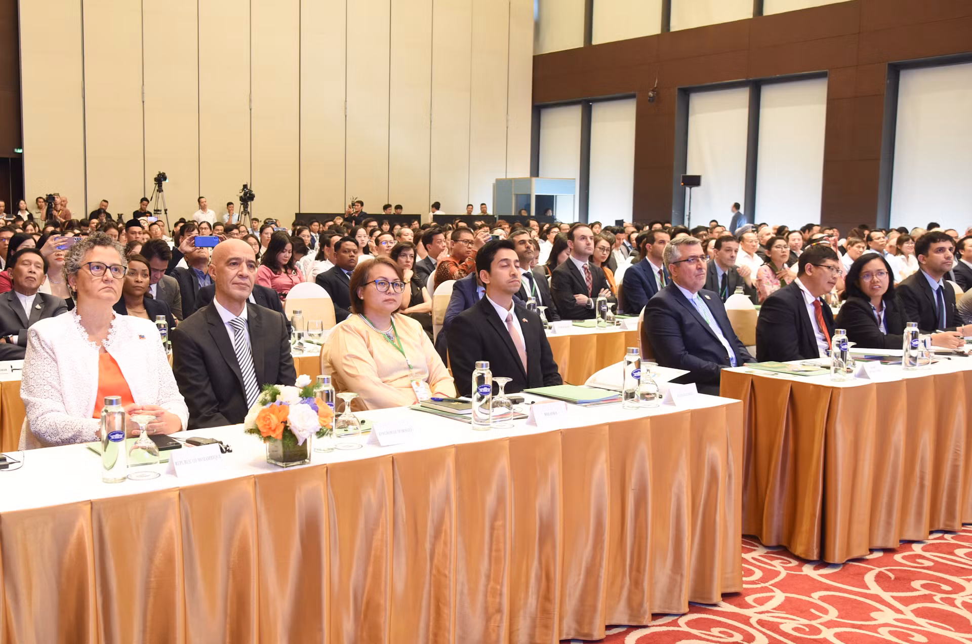 Các đại biểu tham dự Hội nghị.