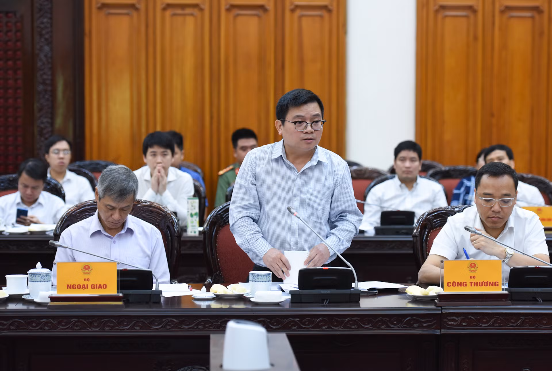 Đại diện lãnh đạo Bộ Công thương phát biểu.