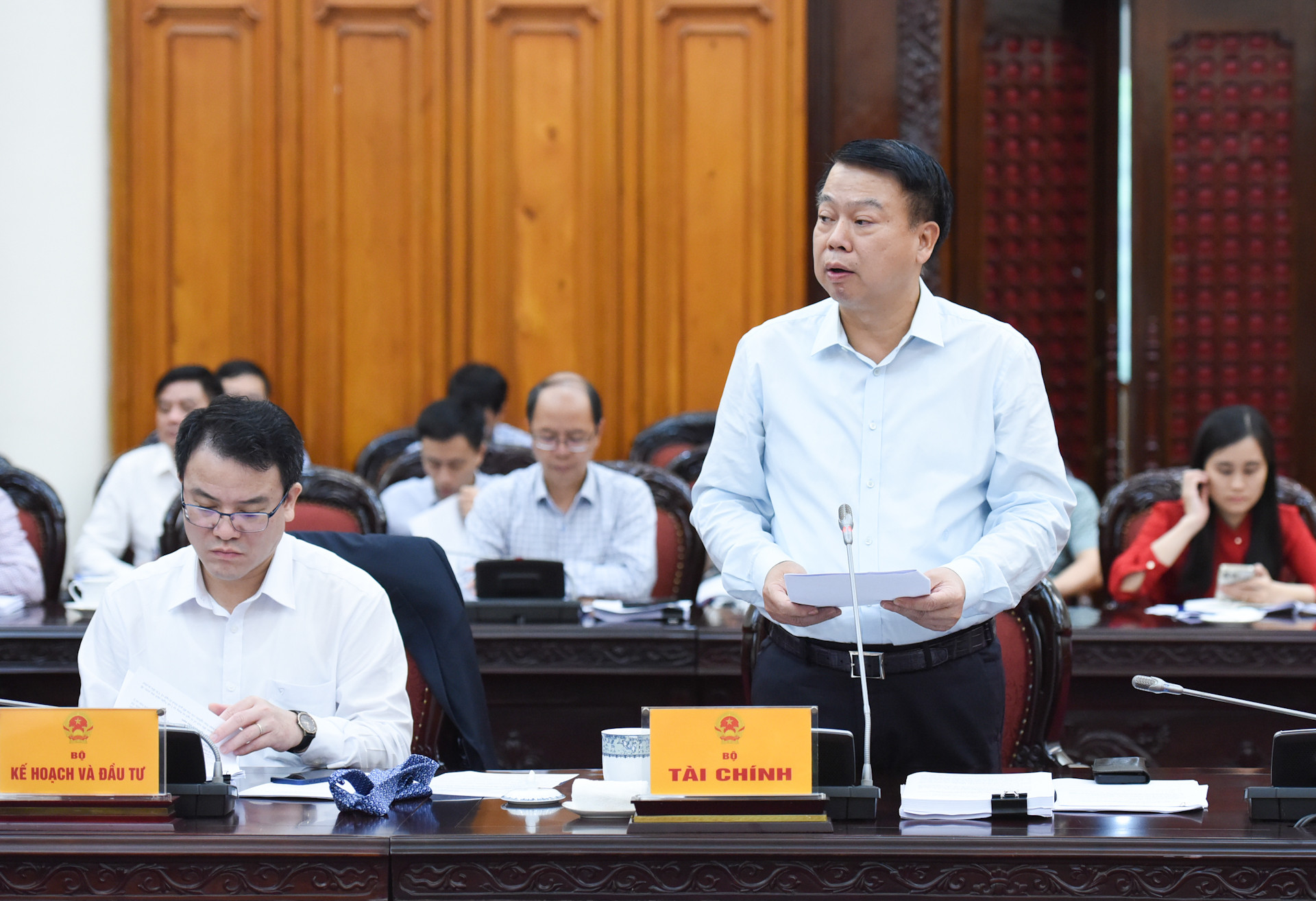 Đại diện lãnh đạo Bộ Tài chính phát biểu.