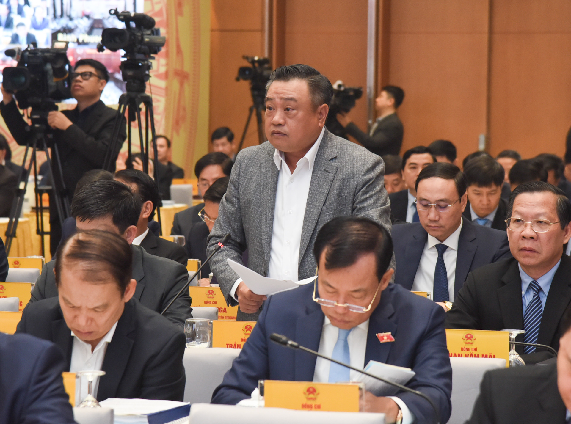 Chủ tịch Ủy ban nhân dân Thành phố Hà Nội Trần Sỹ Thanh phát biểu.