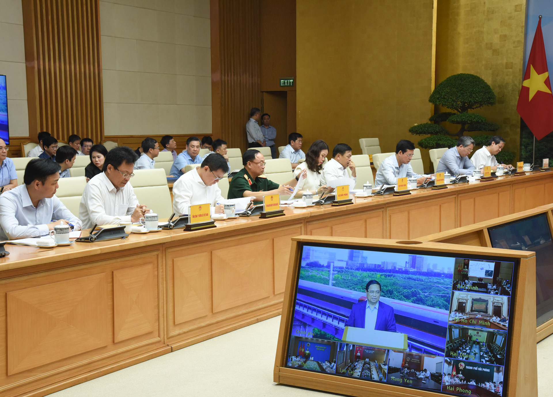 Các đại biểu tham dự phiên họp.