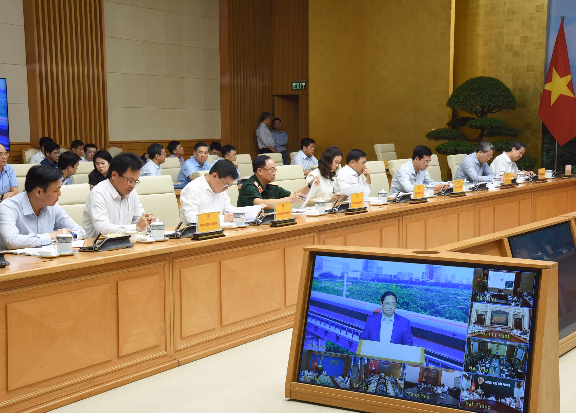 Các đại biểu tham dự phiên họp.