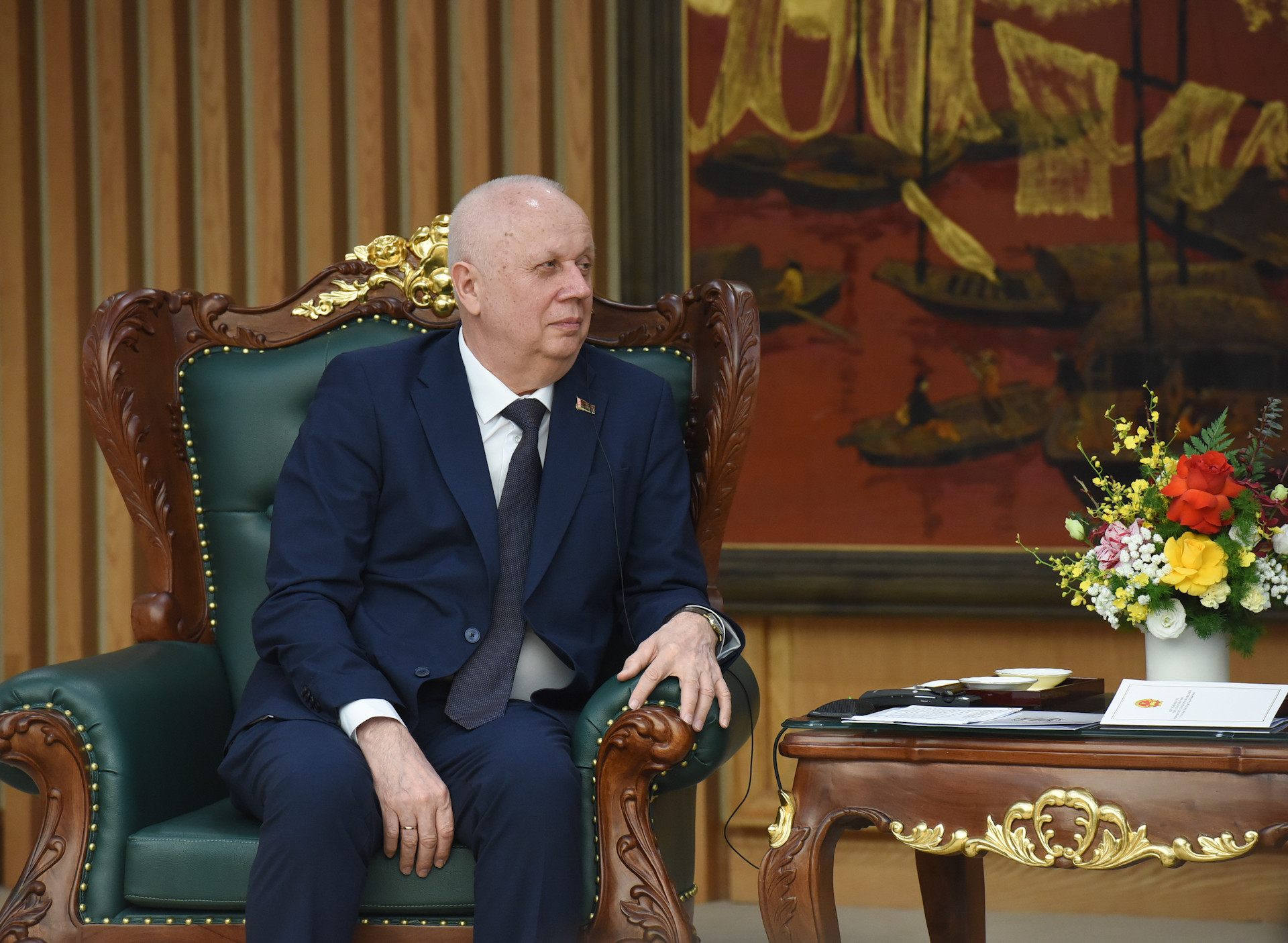 Phó Thủ tướng Chính phủ Cộng hòa Belarus Anatoly Sivak phát biểu tại buổi tiếp.