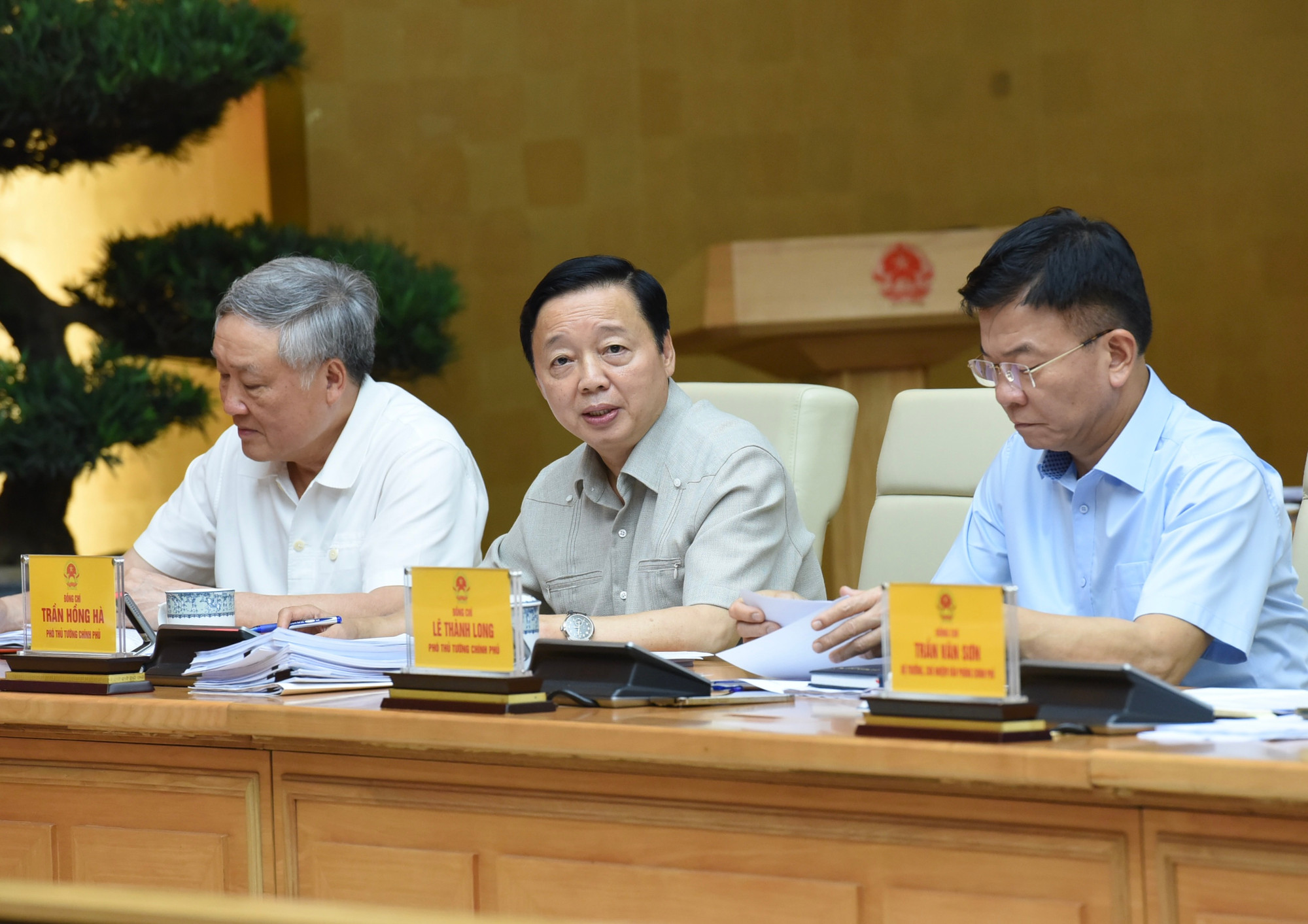 Phó Thủ tướng Trần Hồng Hà phát biểu.