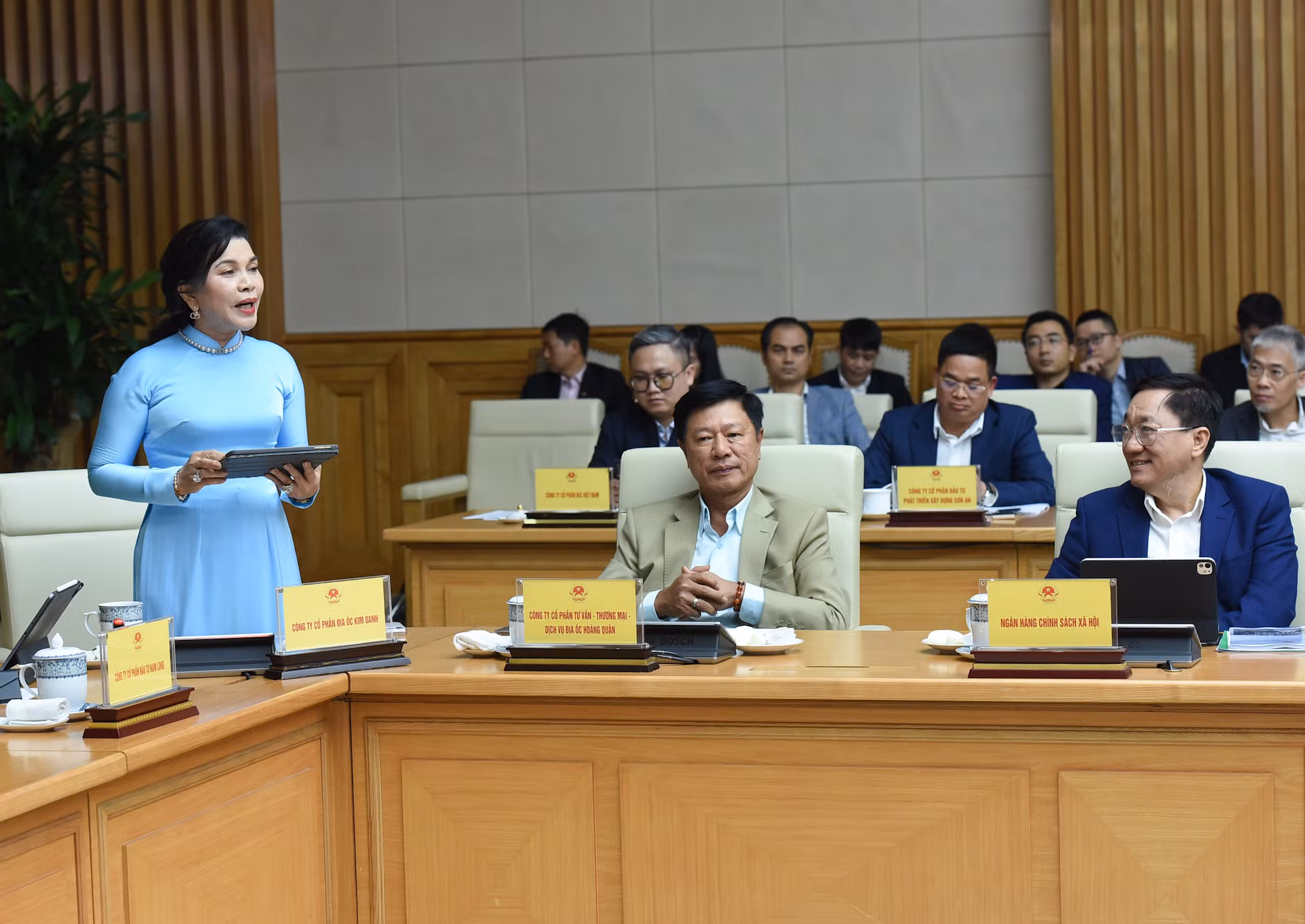 Đại diện lãnh đạo Công ty cổ phần địa ốc Kim Oanh phát biểu.