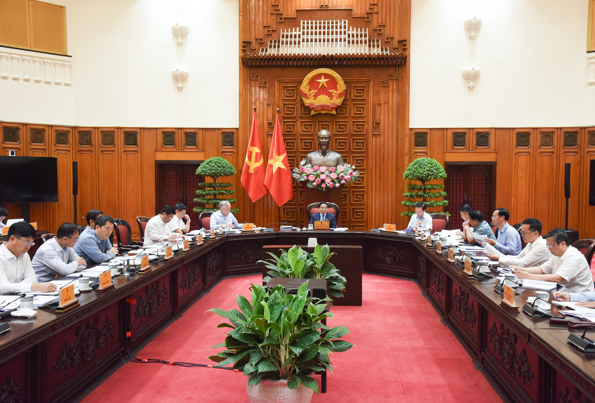 Quang cảnh phiên họp.