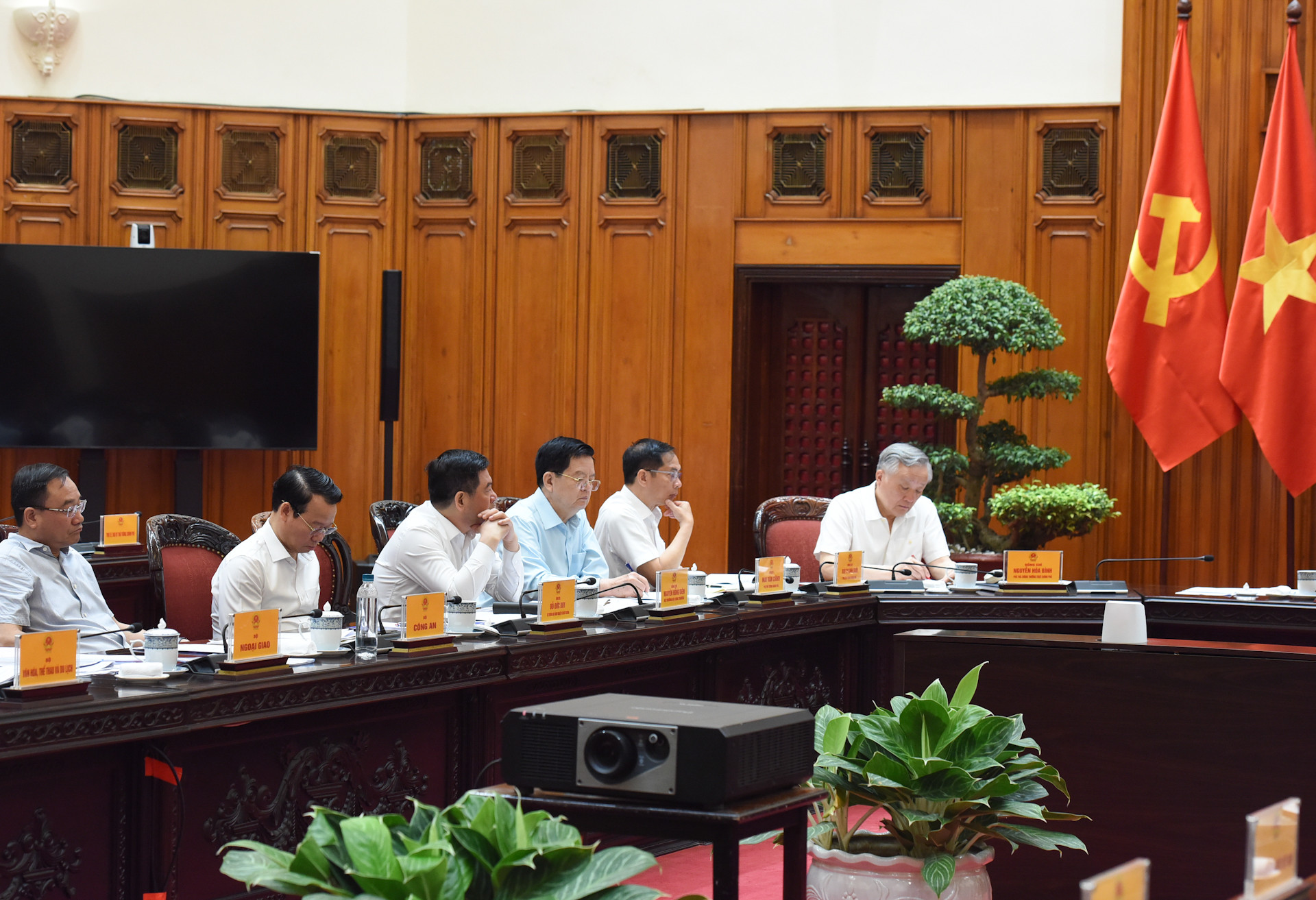 Các đại biểu tham dự cuộc họp chuẩn bị cho việc đàm phán thỏa thuận thương mại song phương với Hoa Kỳ.