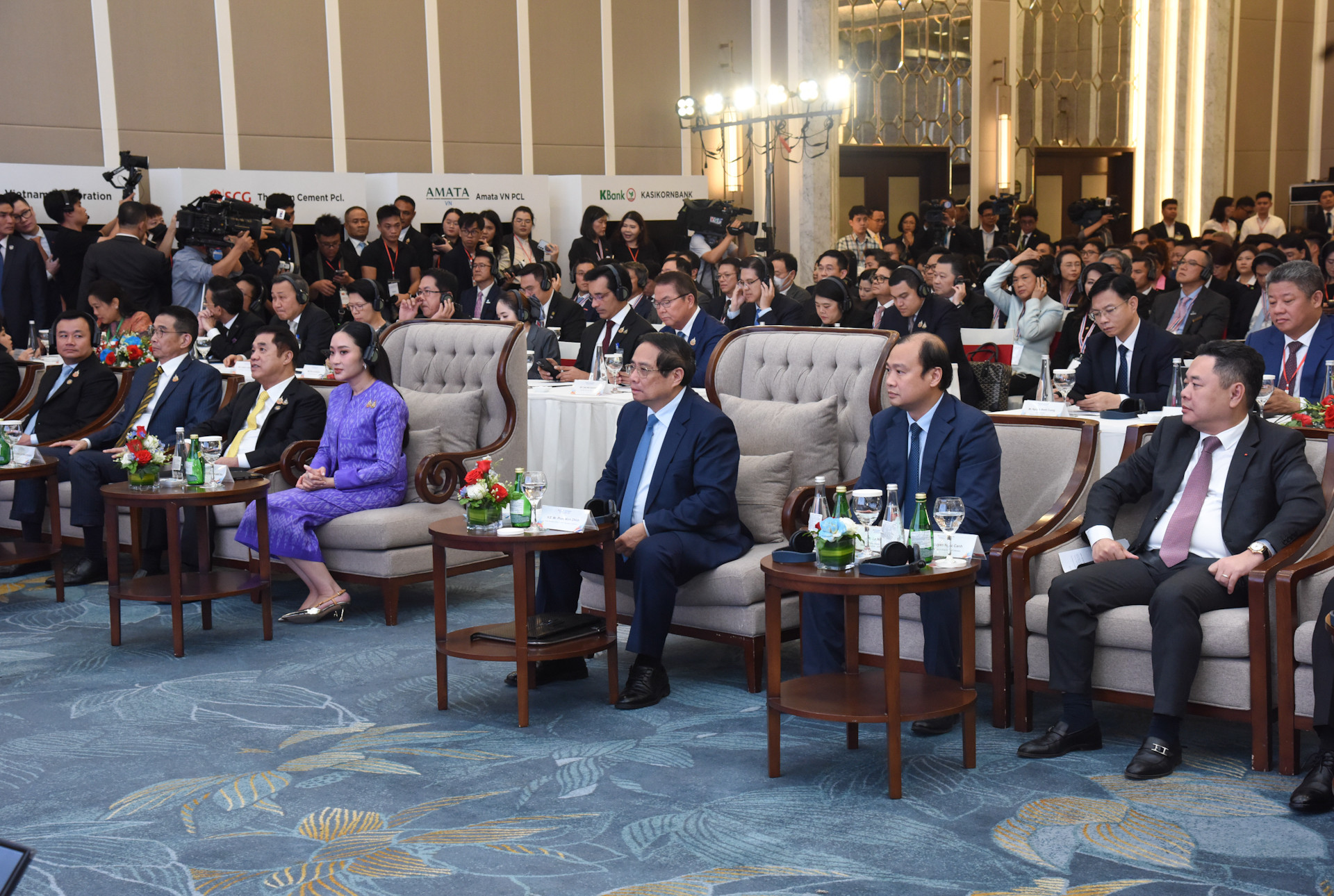 Thủ tướng Phạm Minh Chính, Thủ tướng Vương quốc Thái Lan Paetongtarn Shinawatra và các đại biểu dự Diễn đàn Doanh nghiệp Việt Nam-Thái Lan 2025.