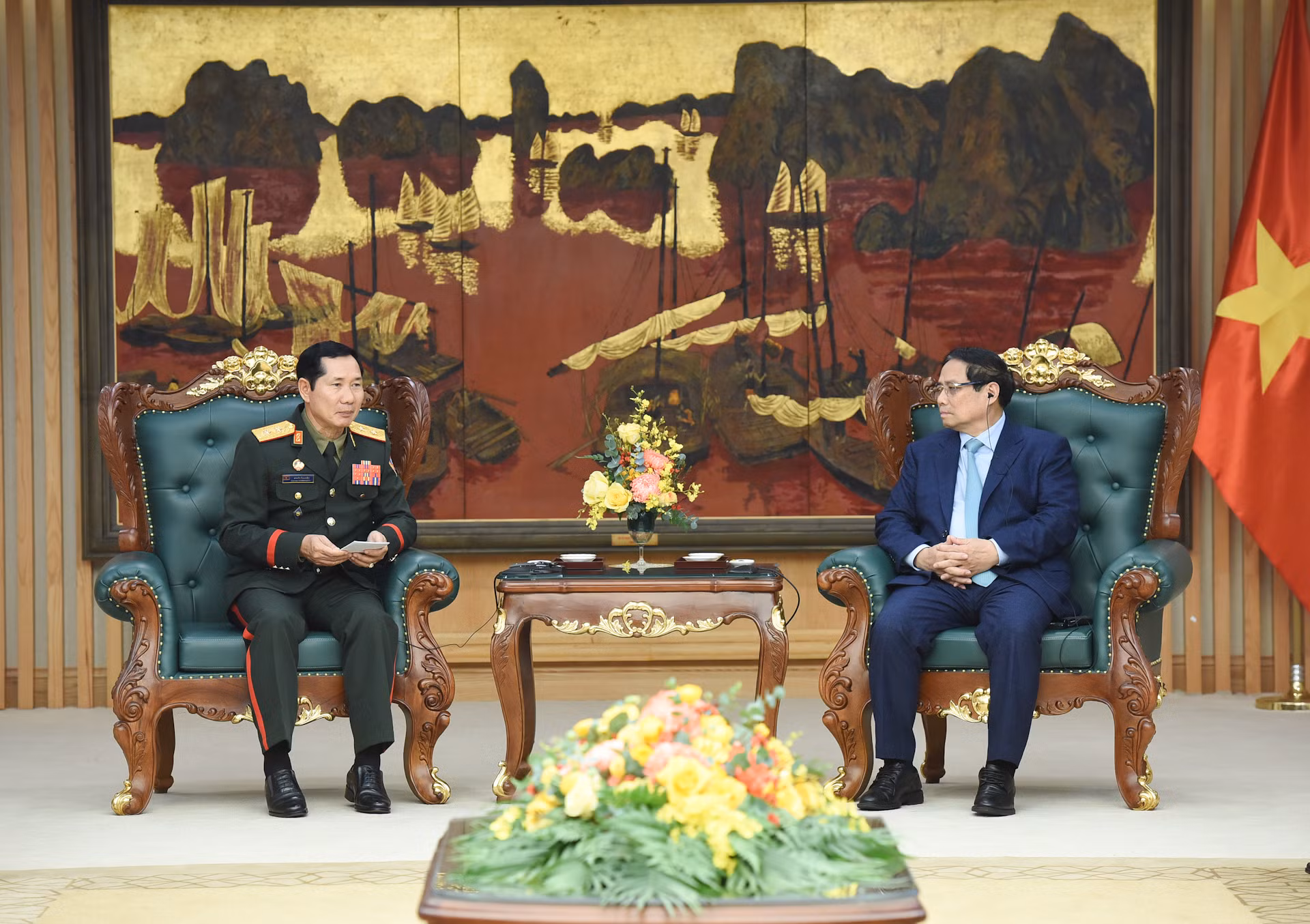 Thủ tướng Phạm Minh Chính tiếp Trung tướng Saichay Kommasith, Thứ trưởng Quốc phòng, Tổng Tham mưu trưởng Quân đội nhân dân Lào.