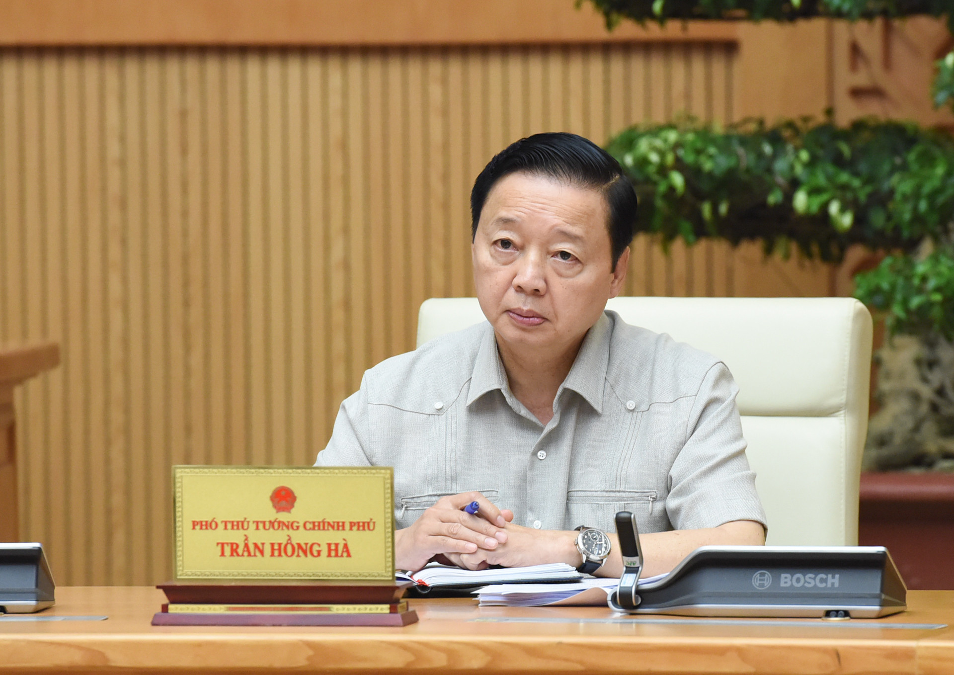 Phó Thủ tướng Trần Hồng Hà phát biểu .