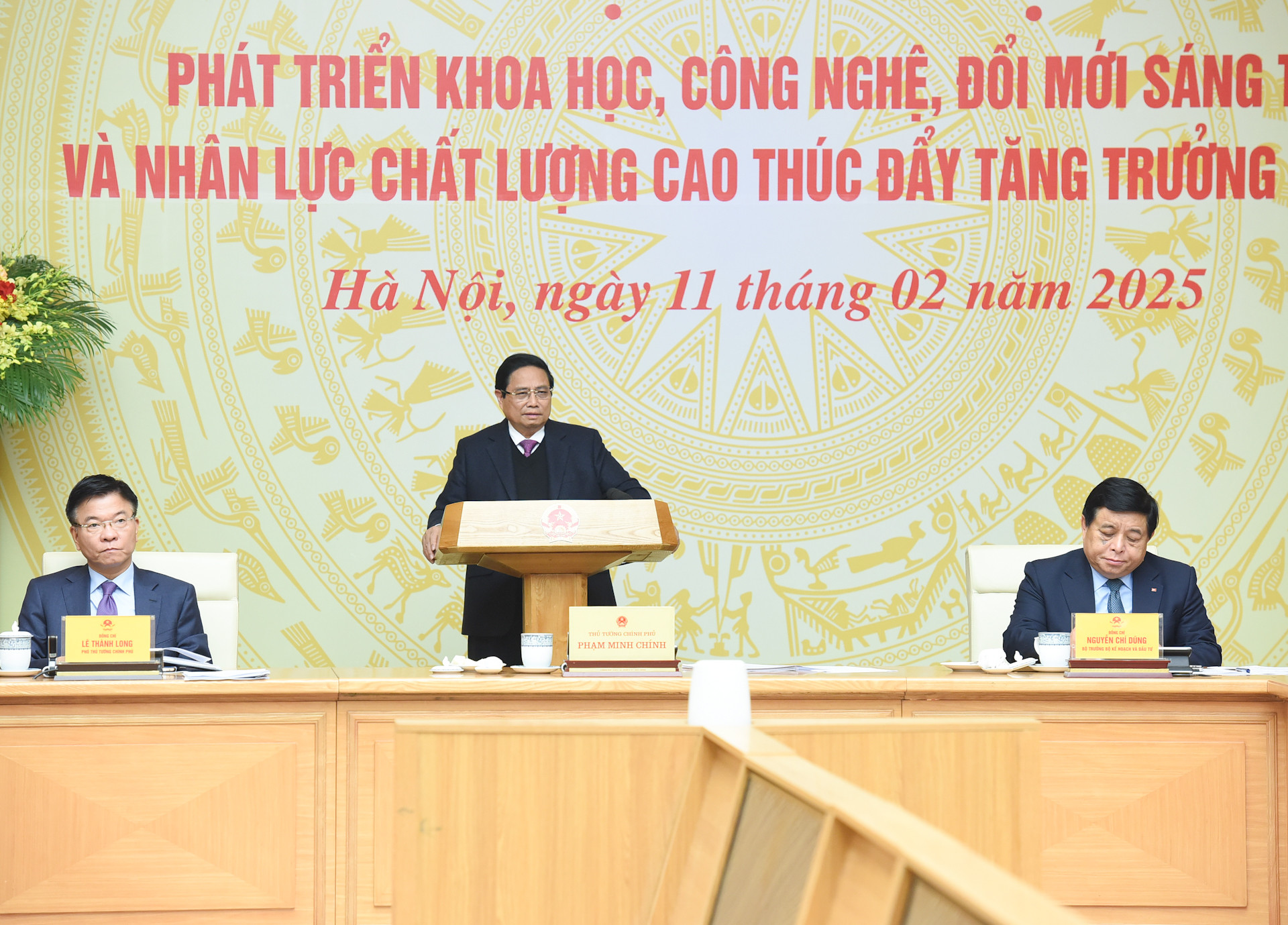 Thủ tướng Phạm Minh Chính phát biểu chỉ đạo hội nghị. 