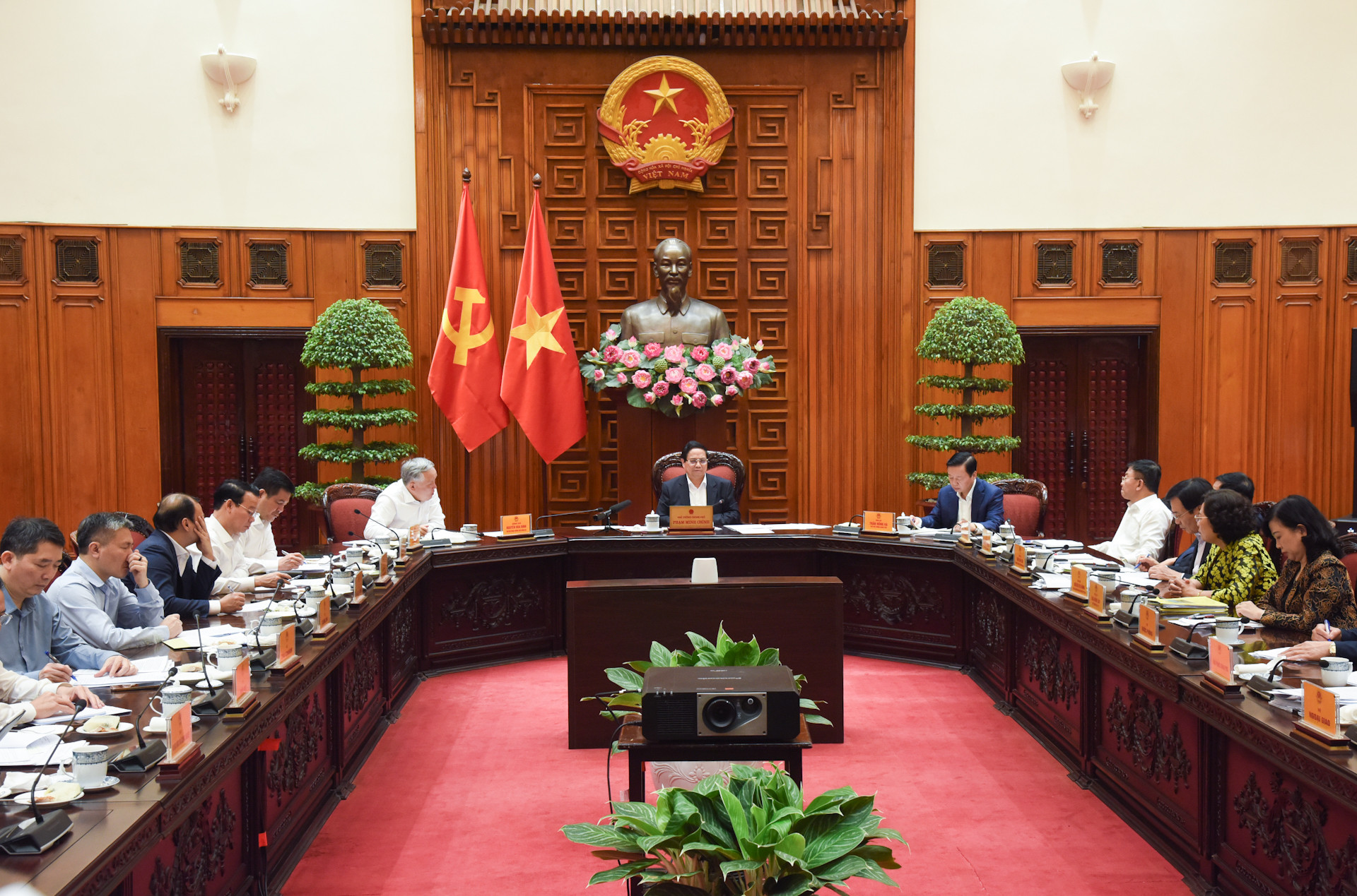 Thủ tướng Phạm Minh Chính chủ trì cuộc họp.