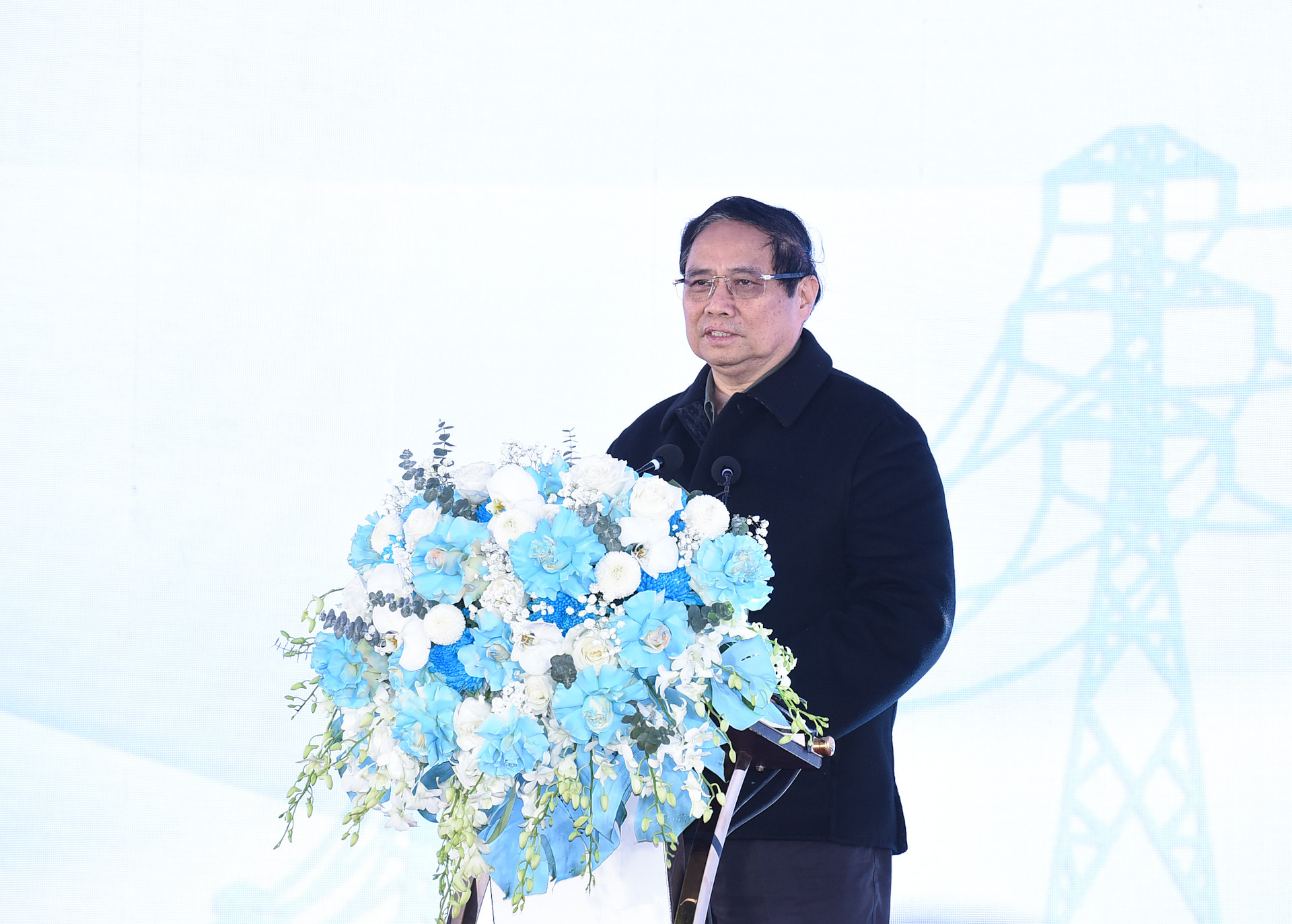 Thủ tướng Phạm Minh Chính phát biểu tại Lễ khởi công Dự án đường dây 500kV Lào Cai-Vĩnh Yên. Thủ tướng Phạm Minh Chính phát biểu tại Lễ khởi công Dự án đường dây 500kV Lào Cai-Vĩnh Yên.