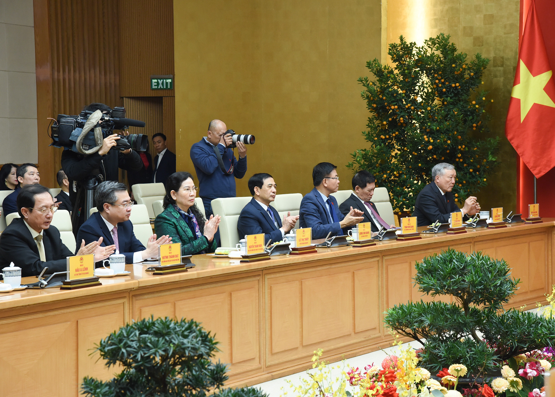 Các đồng chí Phó Thủ tướng, lãnh đạo các bộ, ban, ngành tham dự.