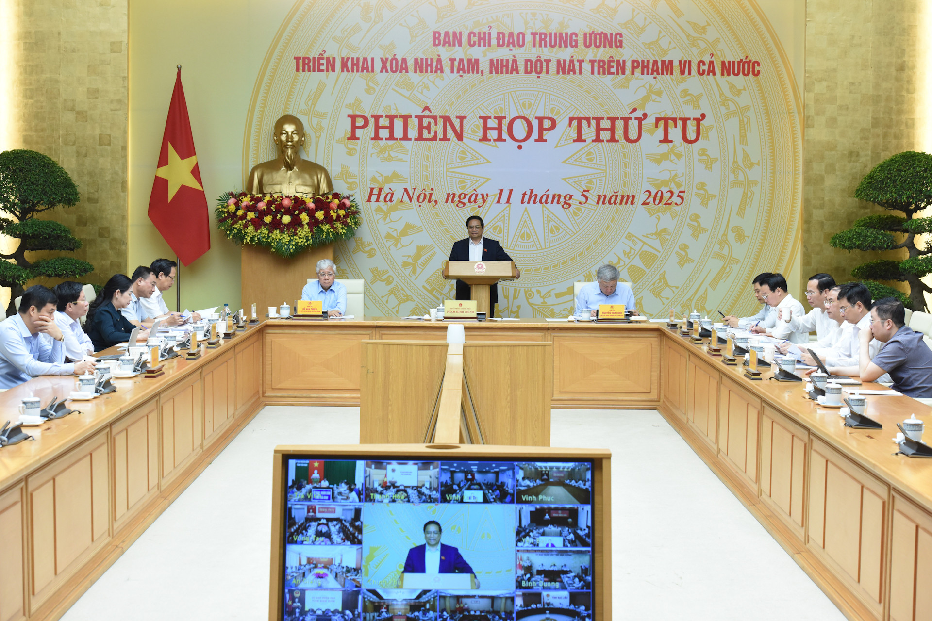 [Ảnh] Thủ tướng Phạm Minh Chính chủ trì phiên họp lần thứ tư Ban Chỉ đạo xóa nhà tạm, nhà dột nát ảnh 3