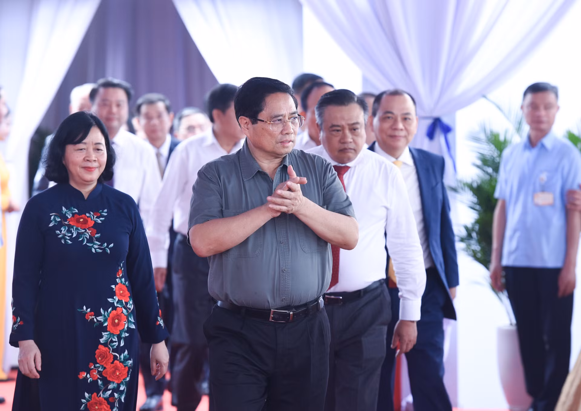 Thủ tướng Phạm Minh Chính và các đại biểu đến tham dự lễ khởi công. Thủ tướng Phạm Minh Chính và các đại biểu đến tham dự lễ khởi công.