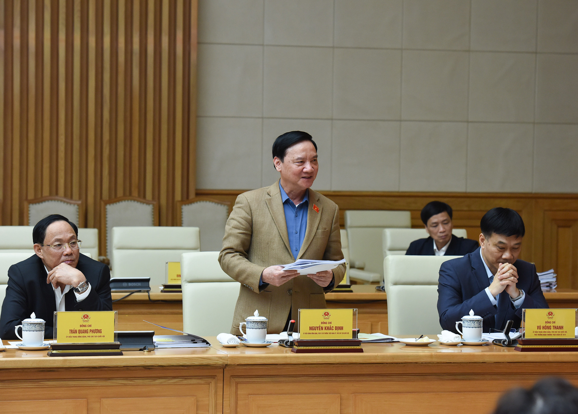 Phó Chủ tịch Quốc hội Nguyễn Khắc Định phát biểu. Phó Chủ tịch Quốc hội Nguyễn Khắc Định phát biểu.