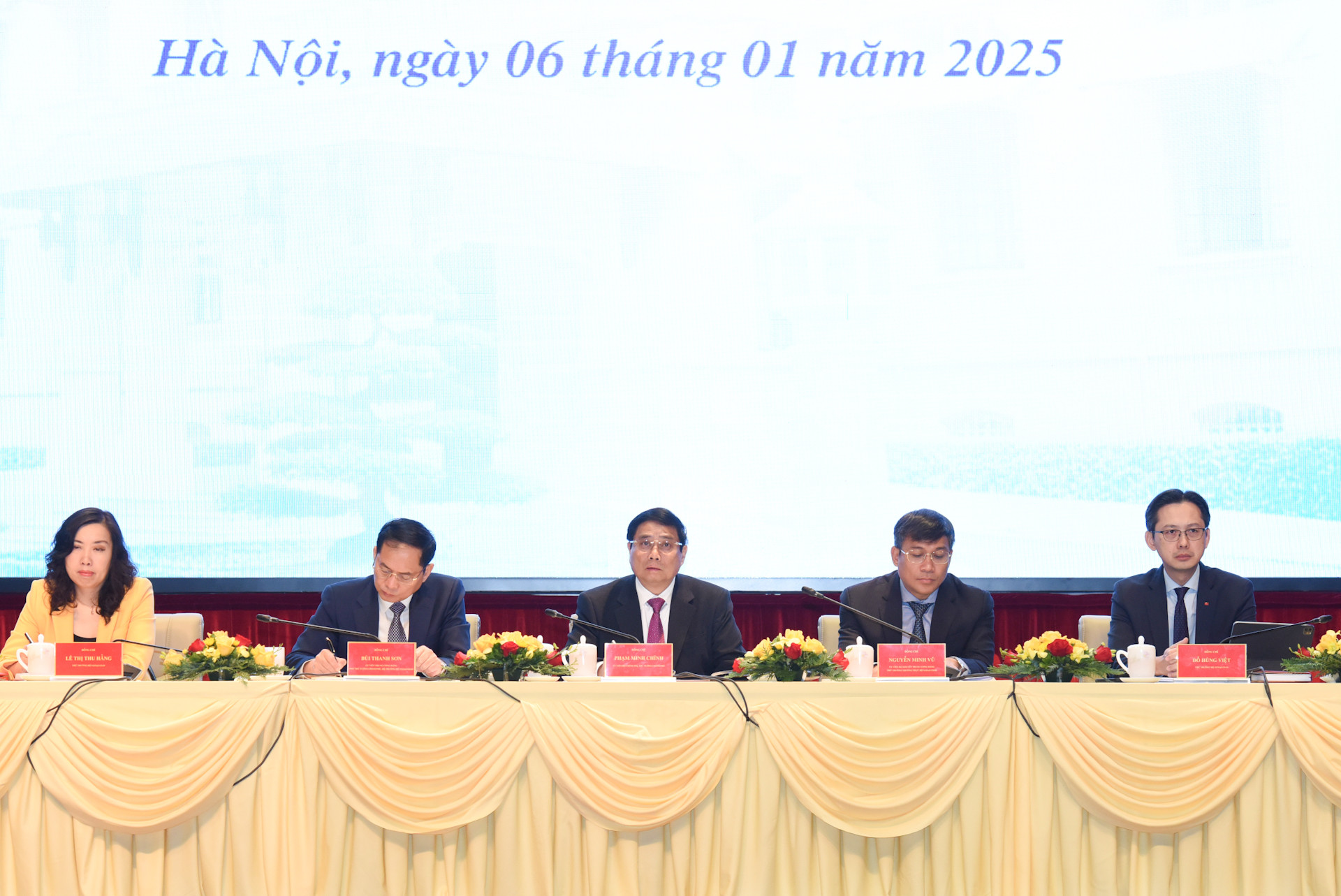Thủ tướng Phạm Minh Chính và lãnh đạo Bộ Ngoại giao chủ trì Hội nghị triển khai nhiệm vụ ngành Ngoại giao năm 2025. Thủ tướng Phạm Minh Chính và lãnh đạo Bộ Ngoại giao chủ trì Hội nghị triển khai nhiệm vụ ngành Ngoại giao năm 2025.