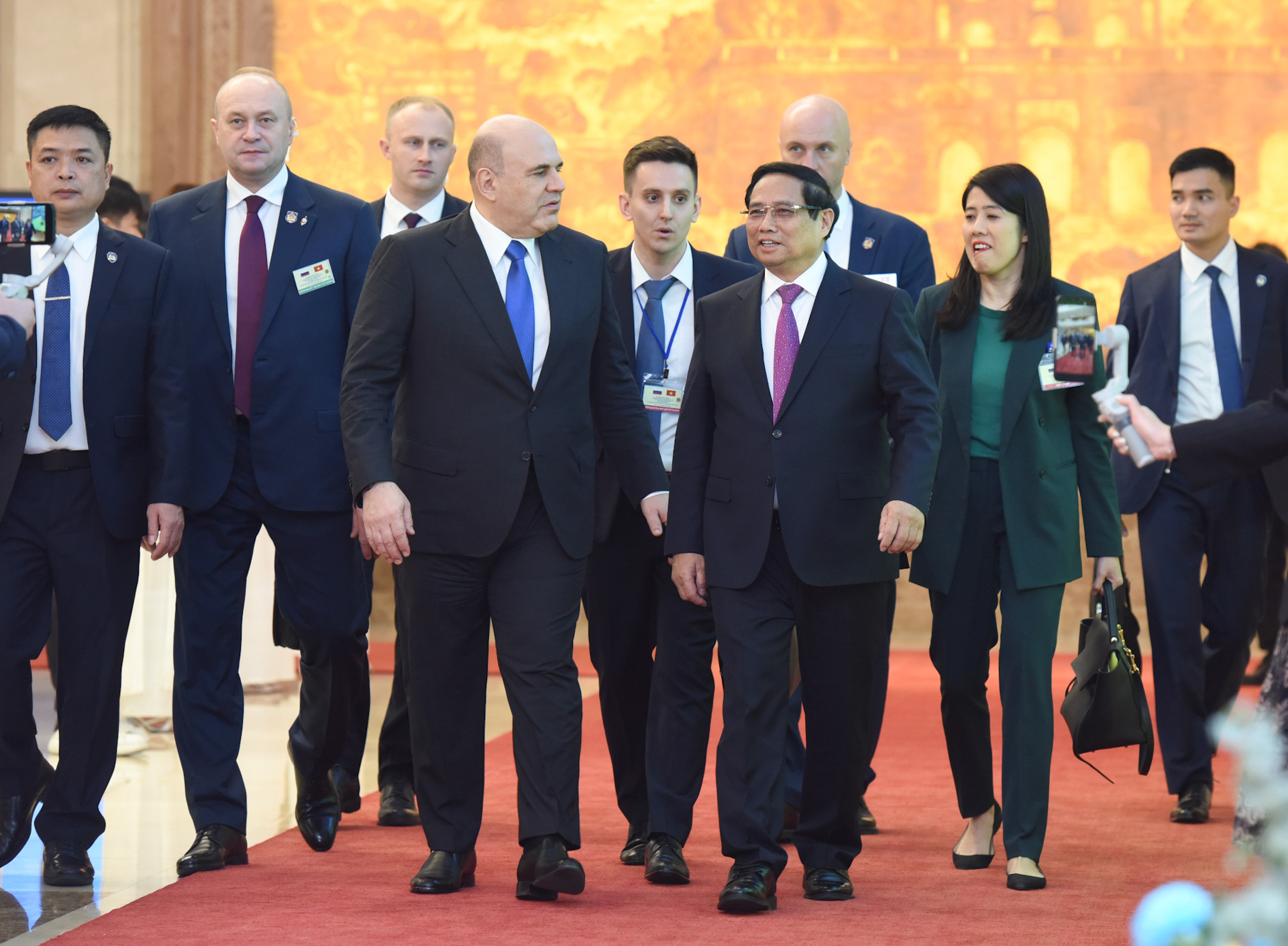 Thủ tướng Phạm Minh Chính và Thủ tướng Nga Mikhail Vladimirovich Mishustin đến dự ký Thông cáo chung và chứng kiến ký các văn kiện hợp tác giữa Việt Nam và Liên bang Nga.