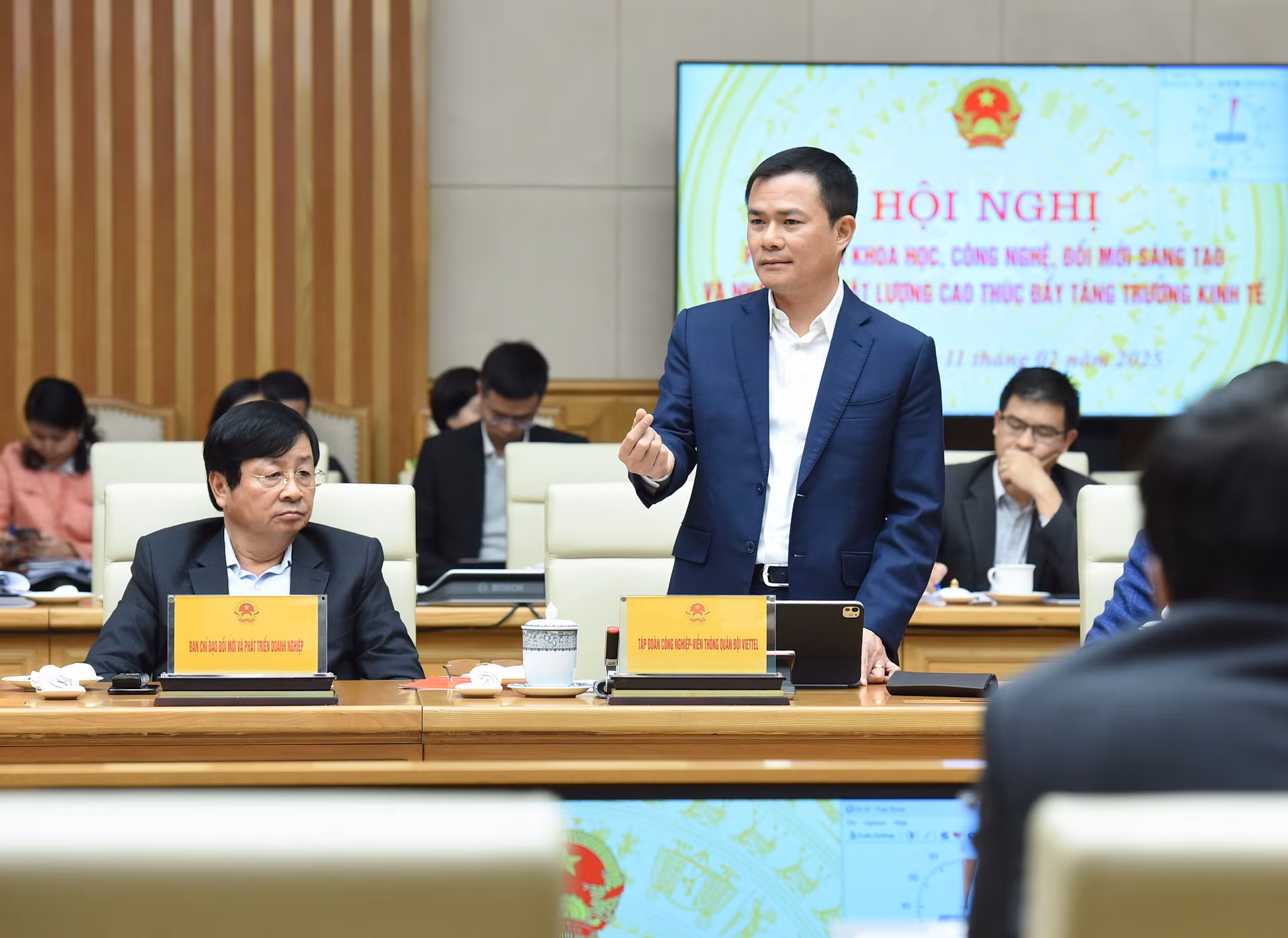 Chủ tịch kiêm Tổng Giám đốc Tập đoàn Viettel Tào Đức Thắng phát biểu.