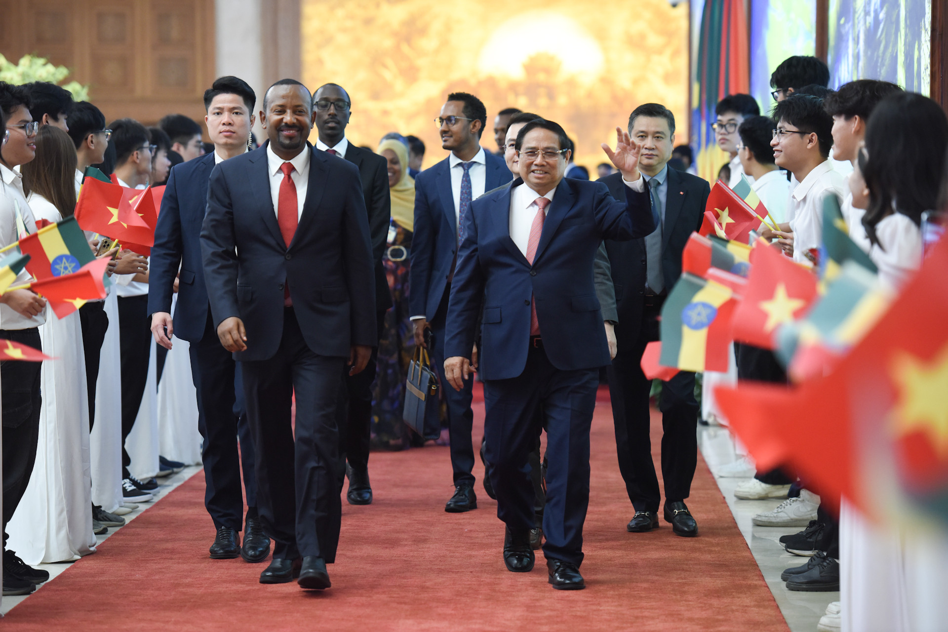 [Ảnh] Hai Thủ tướng chứng kiến Lễ ký kết trao văn kiện hợp tác giữa Việt Nam và Ethiopia ảnh 1