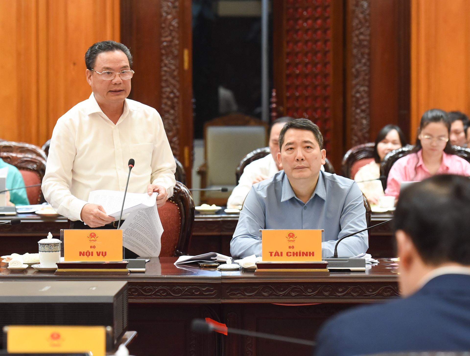 Thứ trưởng Nội vụ Lê Văn Thanh phát biểu tại cuộc họp.