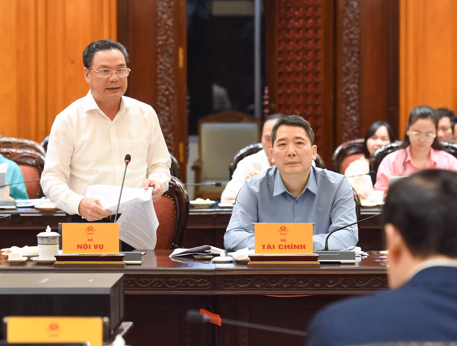 Thứ trưởng Nội vụ Lê Văn Thanh phát biểu tại cuộc họp.
