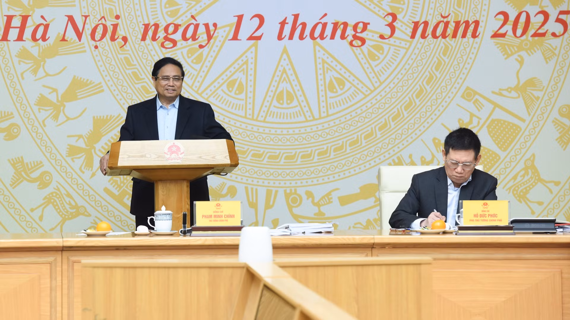 Thủ tướng Phạm Minh Chính phát biểu tại phiên họp.
