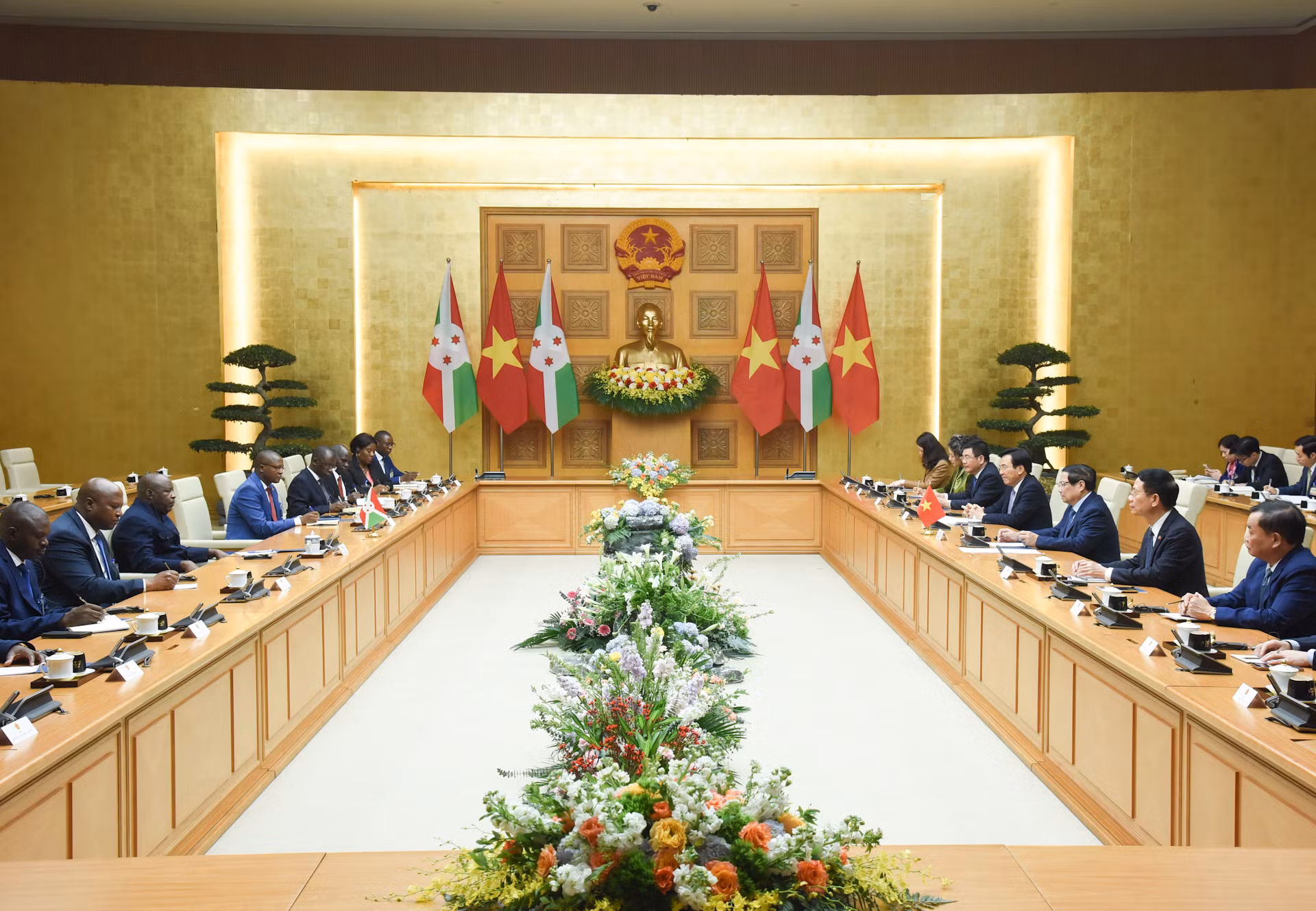 Quang cảnh hội kiến.