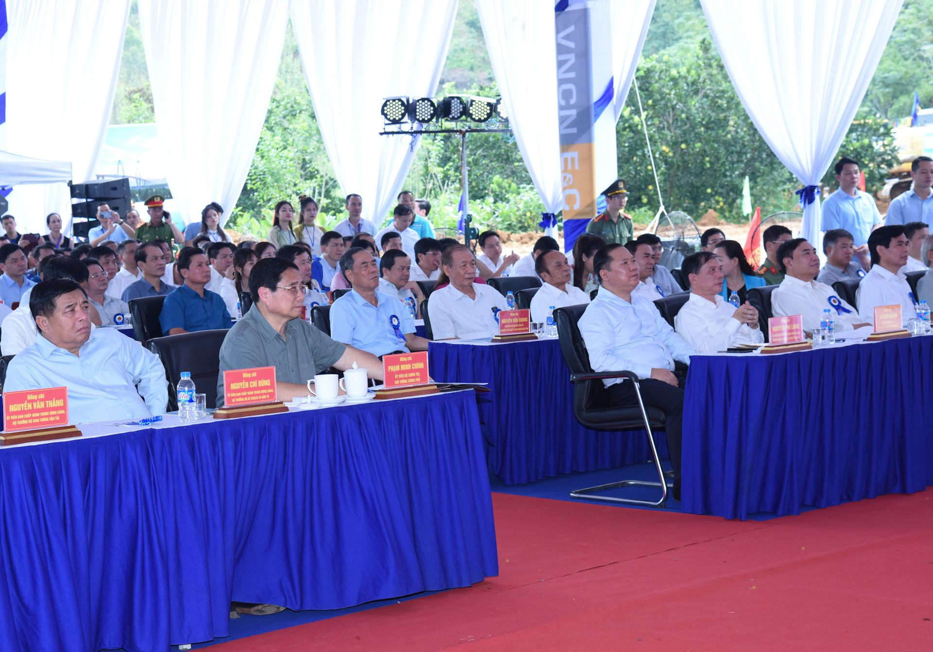 Thủ tướng Phạm Minh Chính và các đại biểu tham dự Lễ khởi công.