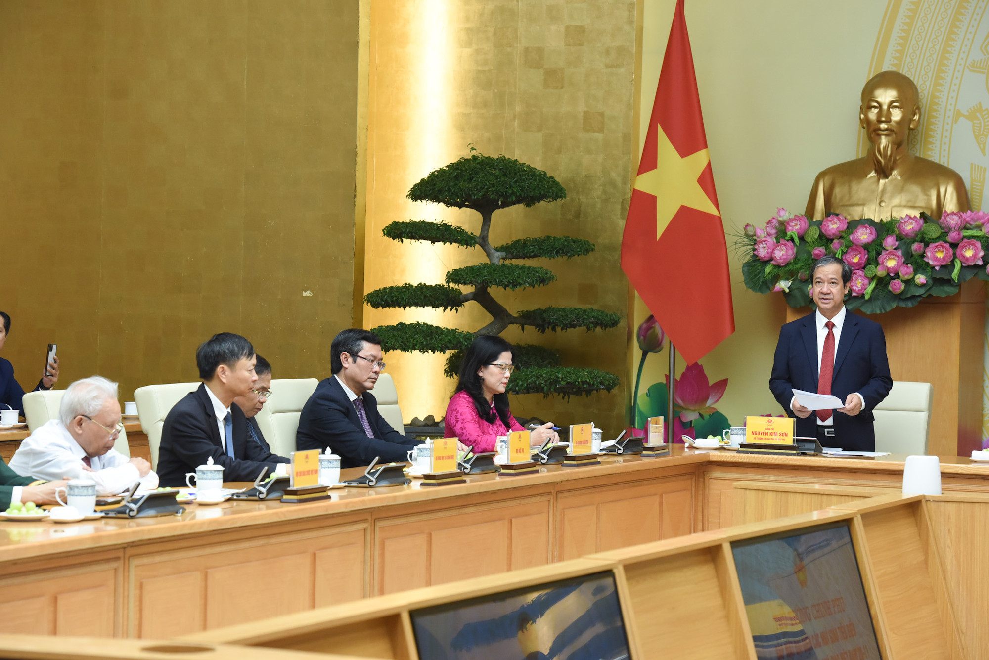 Bộ trưởng Giáo dục và Đào tạo Nguyễn Kim Sơn phát biểu.