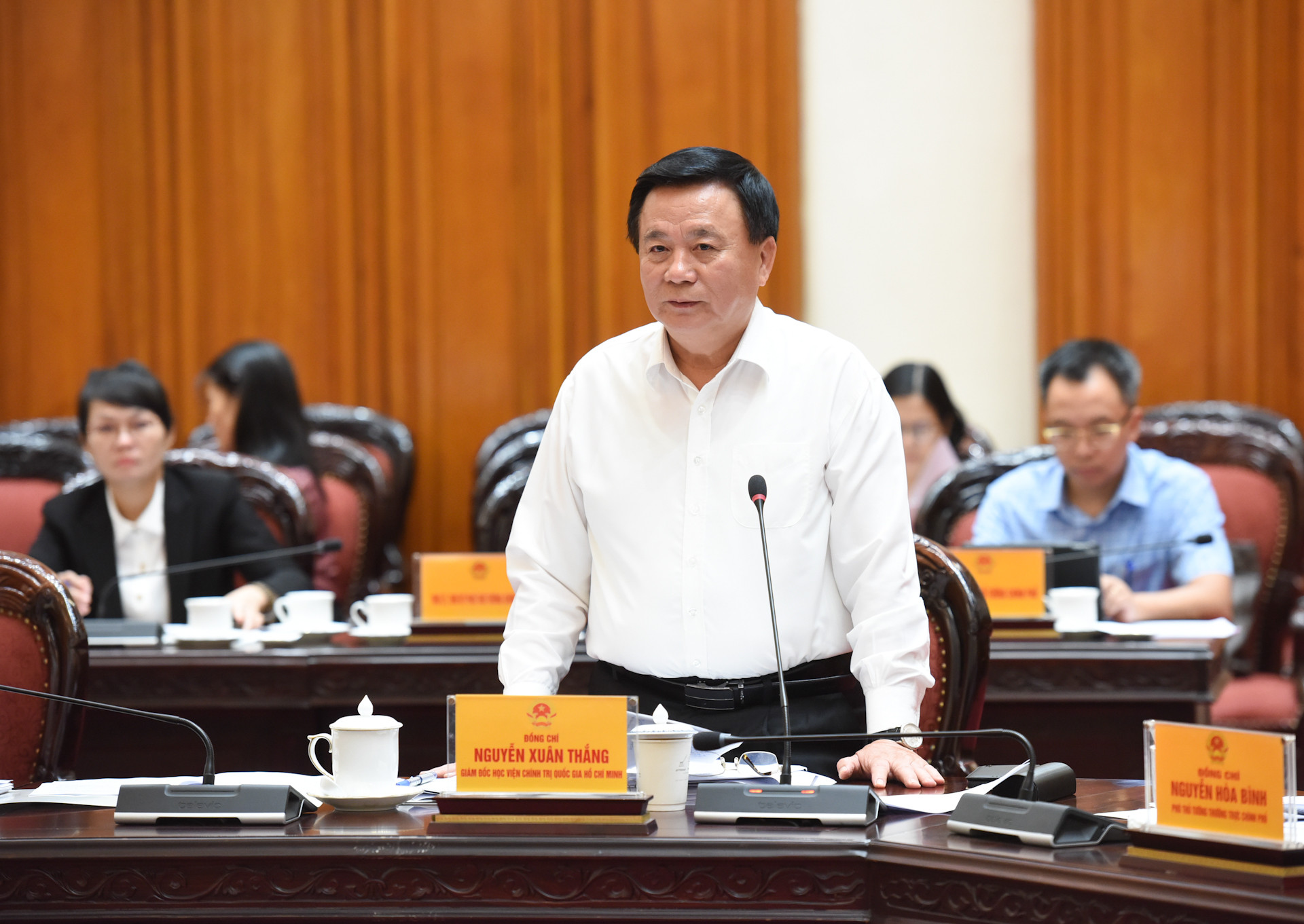 [Ảnh] Thủ tướng Phạm Minh Chính chủ trì họp về dự thảo Nghị quyết của Quốc hội về Trung tâm tài chính quốc tế tại Việt Nam ảnh 6